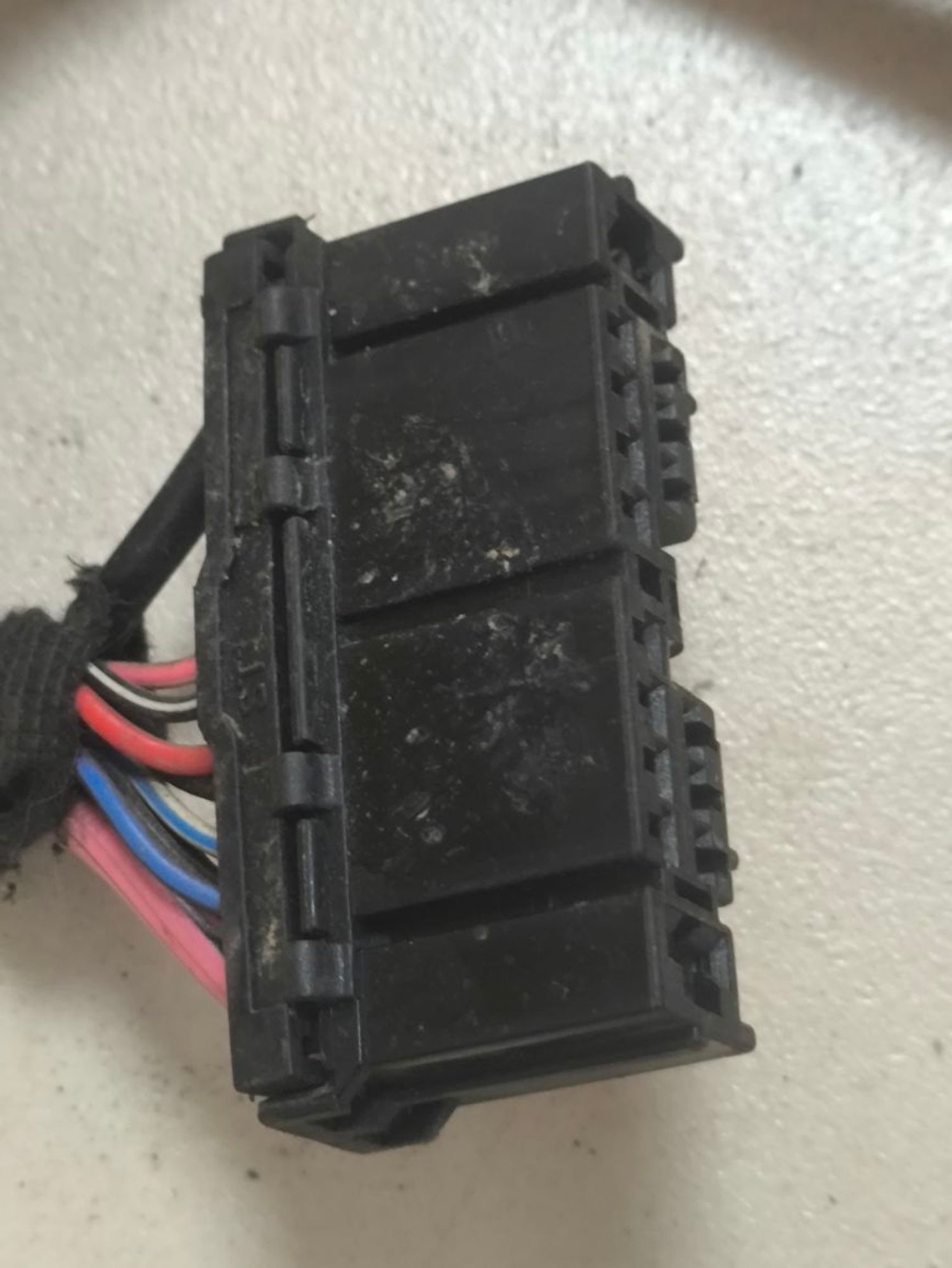 https://ycs.partsauto.market/partsauto-images/thmbs/userImages/a2d258a61cc08549ac0329b7373022c0/part/2fb5c9b9-6927-4423-881c-5a2eb00283ba_1781682362059.jpg