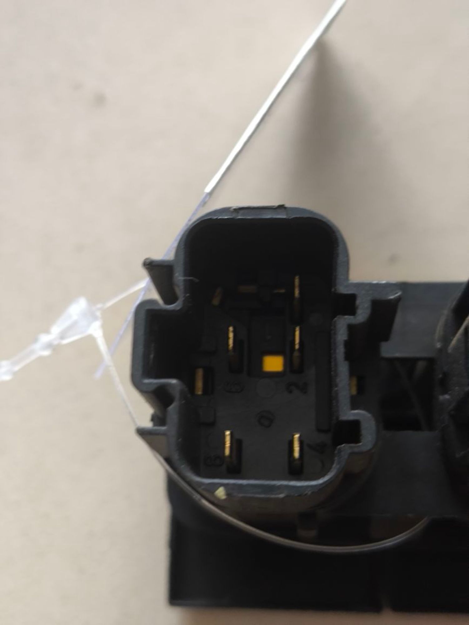 https://ycs.partsauto.market/partsauto-images/thmbs/userImages/a2d258a61cc08549ac0329b7373022c0/part/2fd717c4-4dc1-4e12-b8a6-fa40172726be_1787044550762.jpg