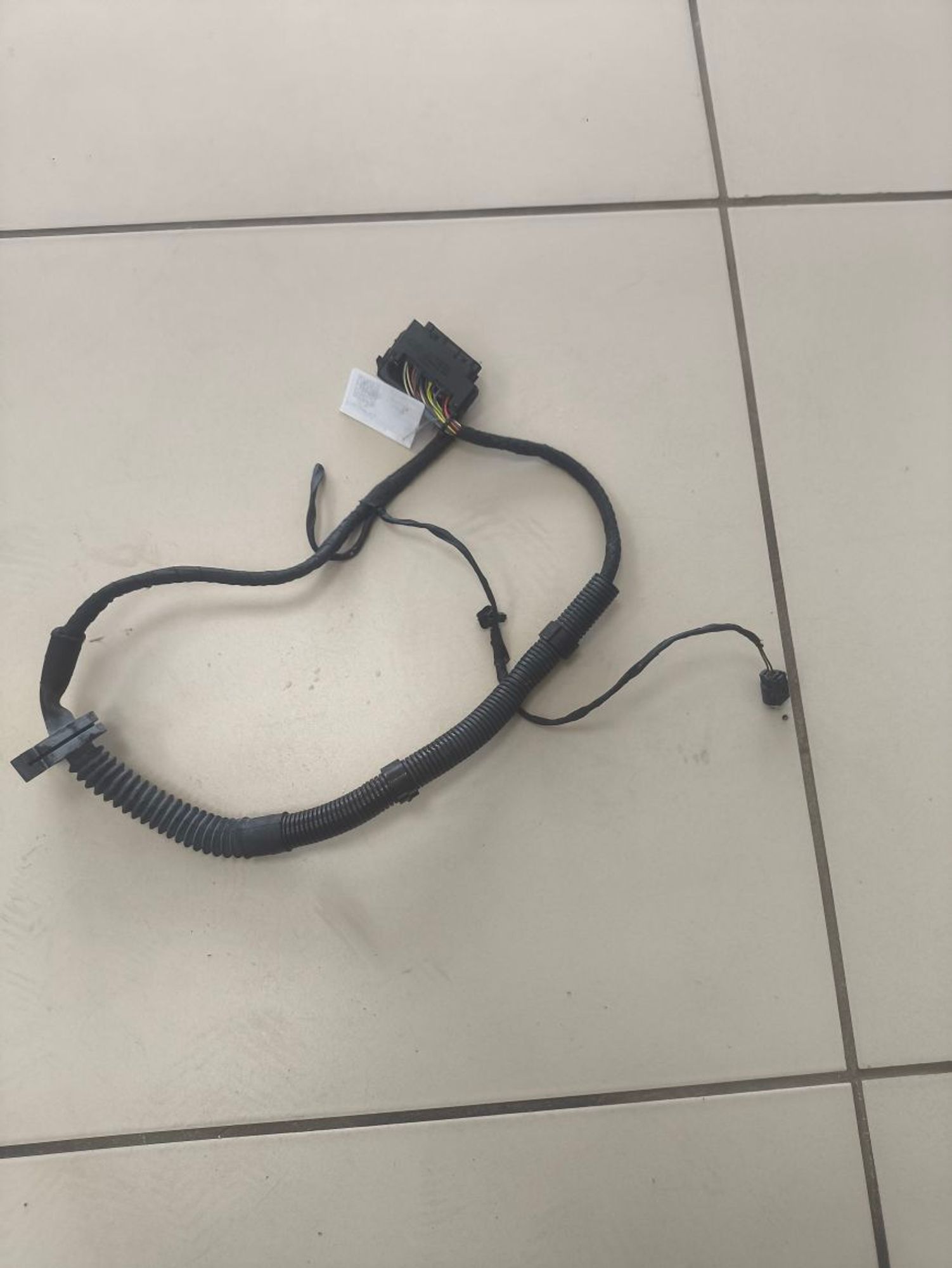 https://ycs.partsauto.market/partsauto-images/thmbs/userImages/a2d258a61cc08549ac0329b7373022c0/part/312cf48c-fe3a-4b6e-93a4-2f1fa6147479_1786085851089.jpg