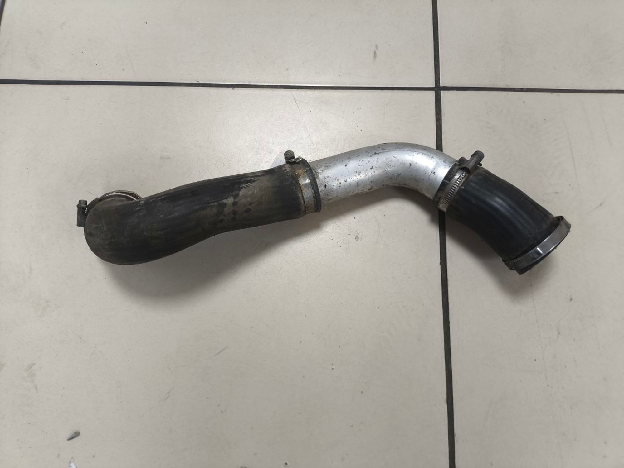 https://ycs.partsauto.market/partsauto-images/thmbs/userImages/a2d258a61cc08549ac0329b7373022c0/part/32229aa1-4aa0-4b7b-8292-f7761d41fe7a_1786956328268.jpg
