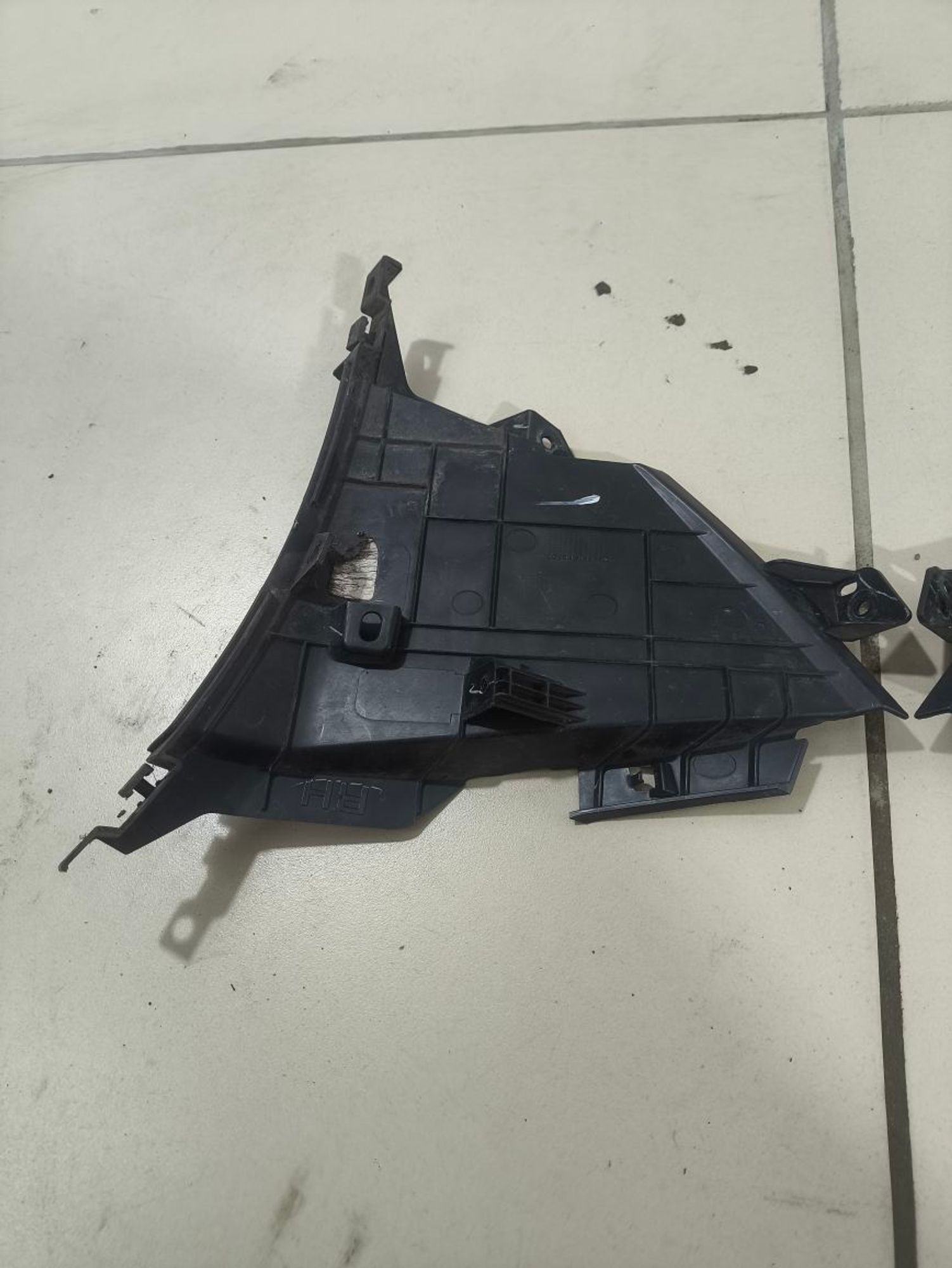 https://ycs.partsauto.market/partsauto-images/thmbs/userImages/a2d258a61cc08549ac0329b7373022c0/part/328e8332-d3ce-41f2-b793-e7e451647ba6_1780564244130.jpg