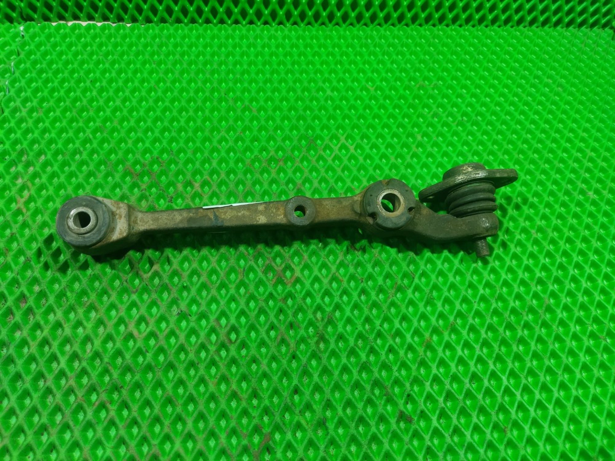 Рычаг подвески левый Lada Granta Liftback, 700 рублей, Тамбов