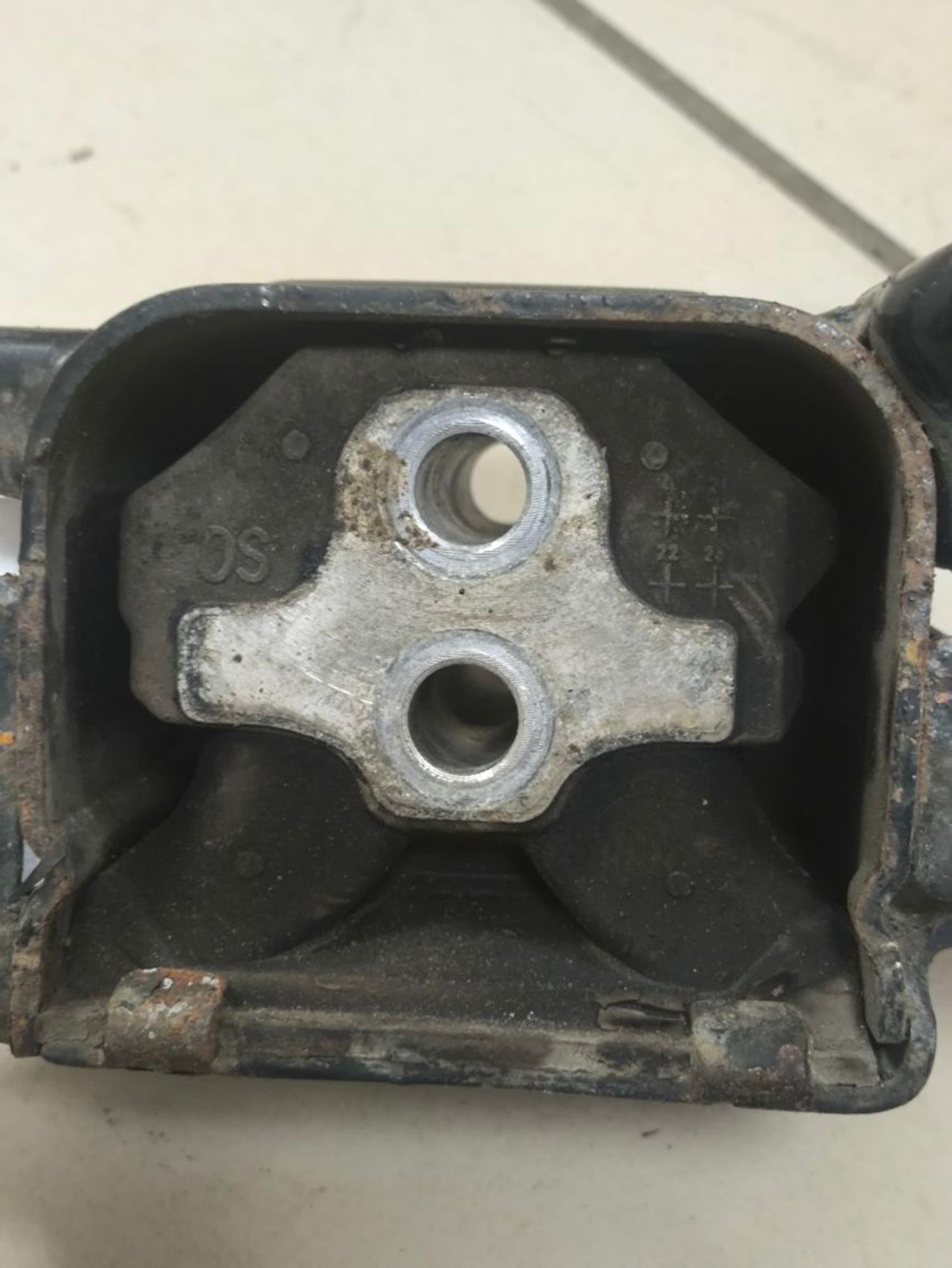https://ycs.partsauto.market/partsauto-images/thmbs/userImages/a2d258a61cc08549ac0329b7373022c0/part/385394c0-886b-4a0e-a73c-e0db39e1db0f_1787213975191.jpg
