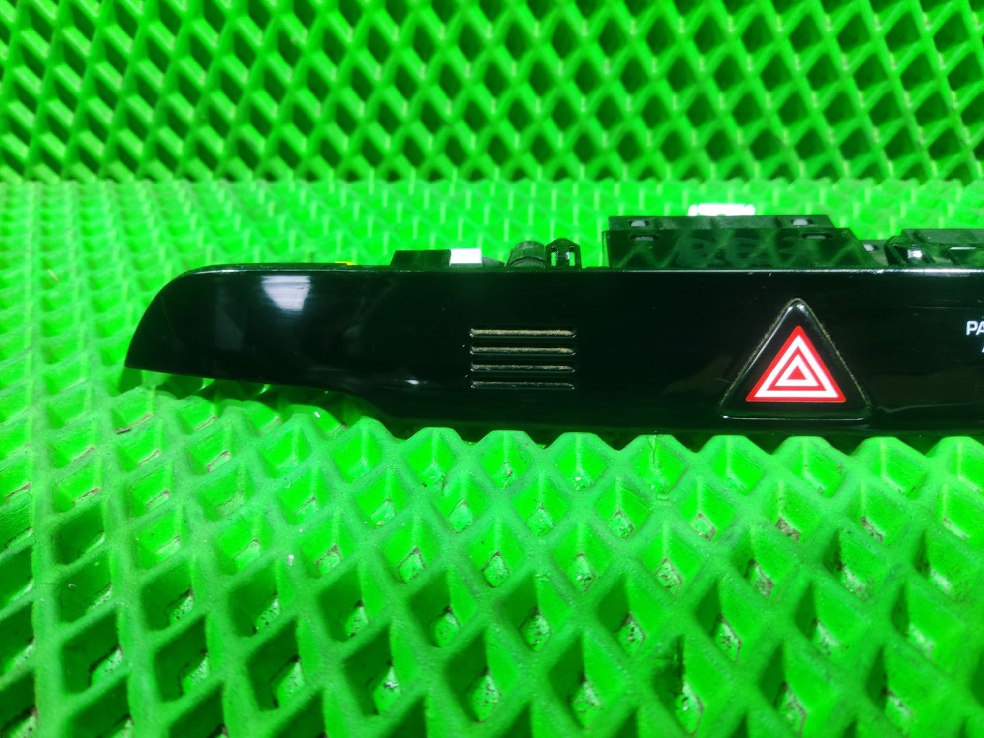 Кнопка аварийной остановки Hyundai Tucson III, 2000 рублей, Тамбов