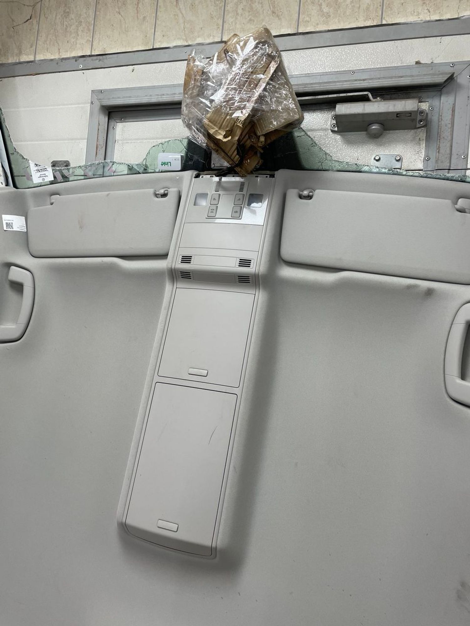 https://ycs.partsauto.market/partsauto-images/thmbs/userImages/a2d258a61cc08549ac0329b7373022c0/part/3998fdfe-412d-4b81-9b25-7ee17992332a_1778136347257.jpg