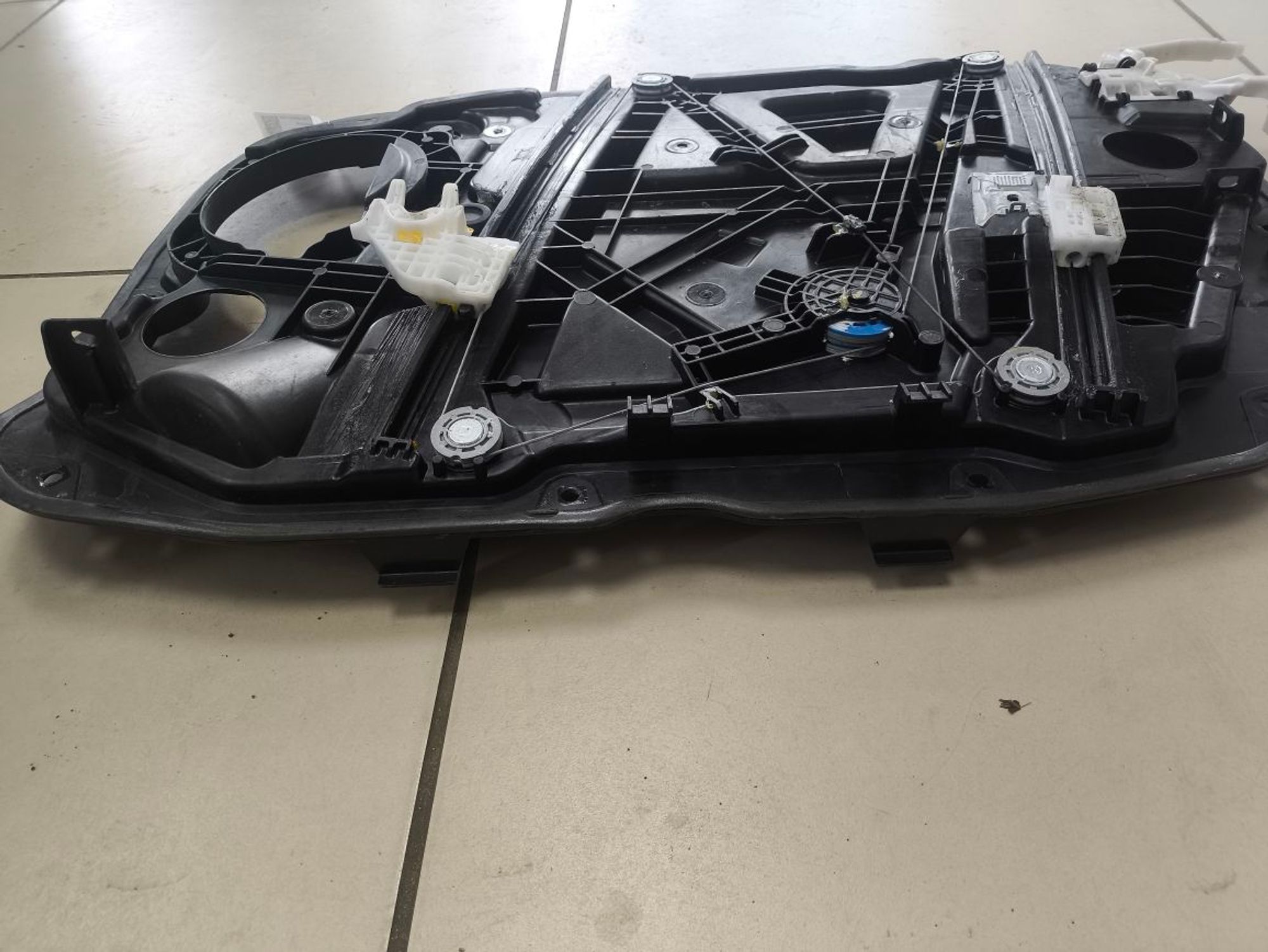 https://ycs.partsauto.market/partsauto-images/thmbs/userImages/a2d258a61cc08549ac0329b7373022c0/part/3a13cedf-a081-465d-ba0f-adead49fd6f7_1784902719300.jpg