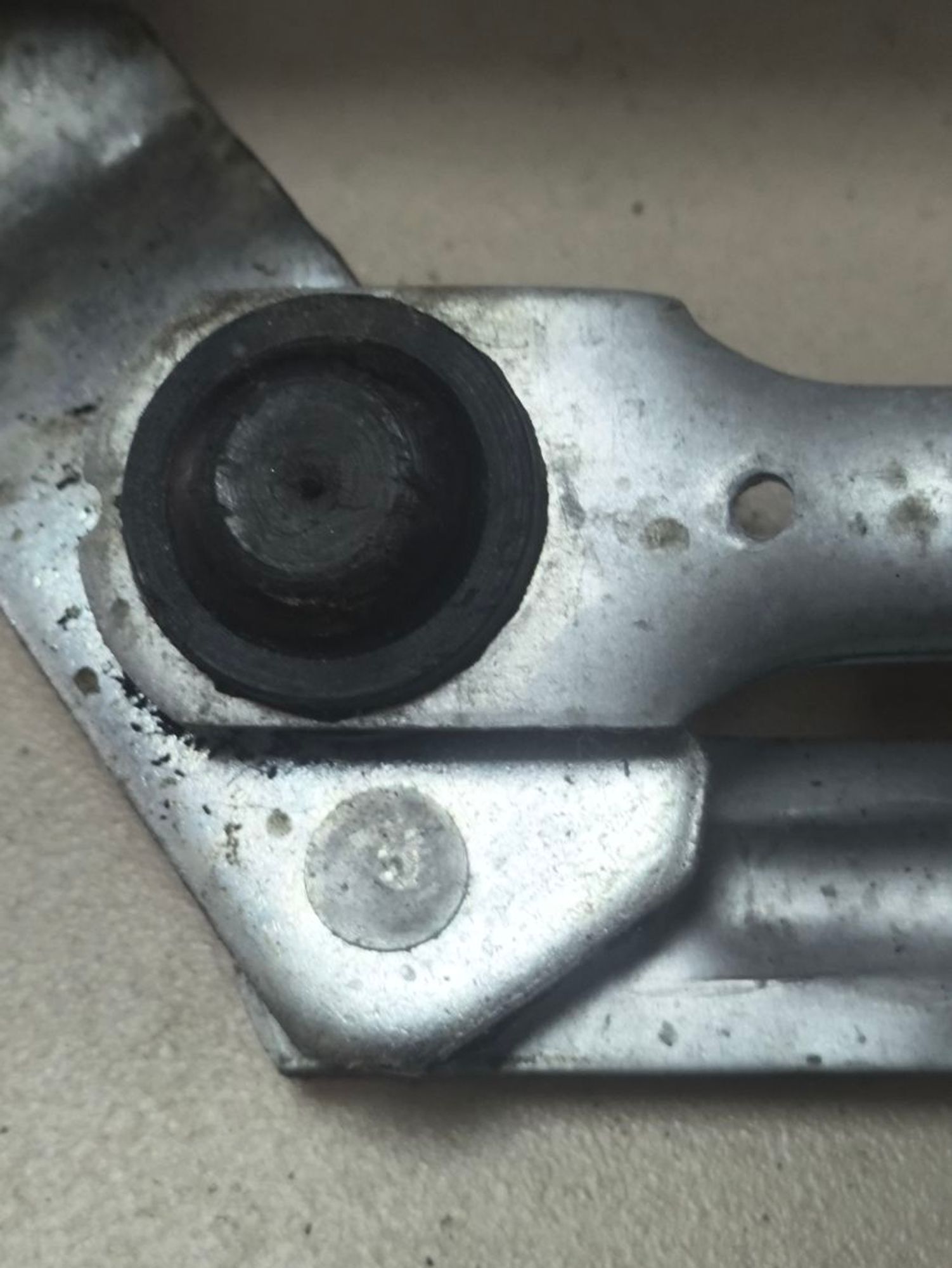 https://ycs.partsauto.market/partsauto-images/thmbs/userImages/a2d258a61cc08549ac0329b7373022c0/part/3bad4c60-d624-424d-b5d8-d17949976bb3_1781688725928.jpg