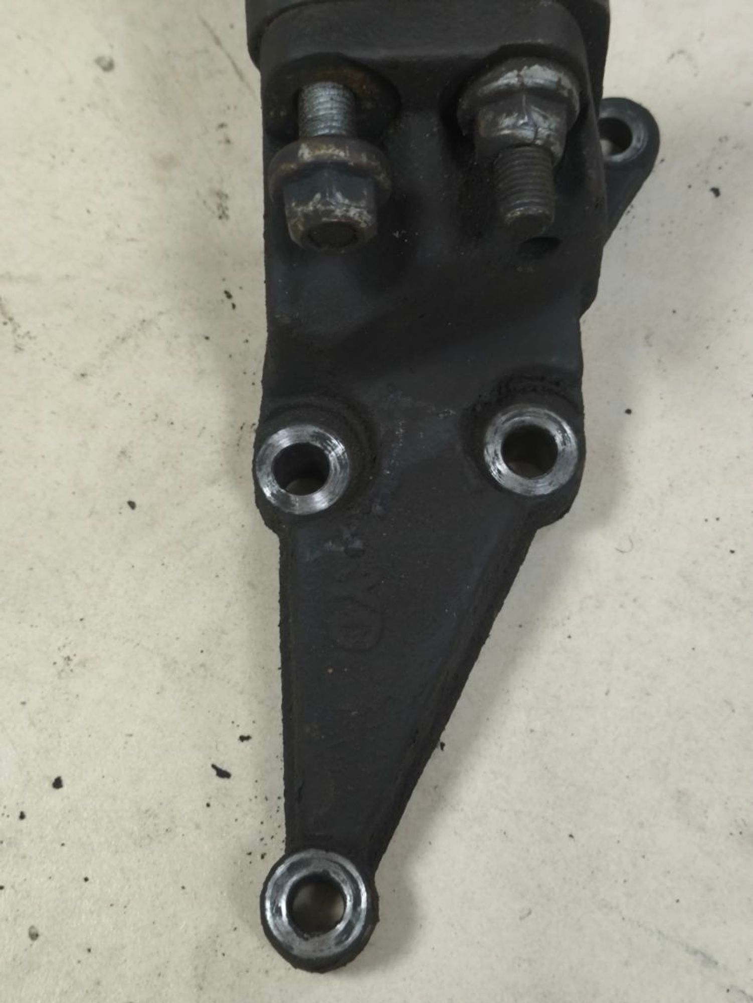 https://ycs.partsauto.market/partsauto-images/thmbs/userImages/a2d258a61cc08549ac0329b7373022c0/part/3ff82817-f844-4613-9d1c-ea698349d386_1787039760472.jpg