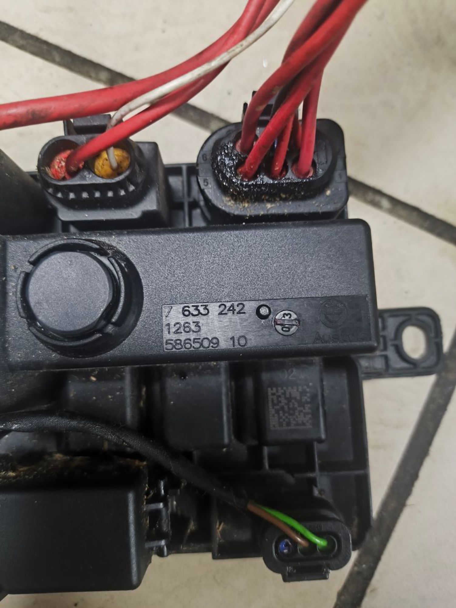 https://ycs.partsauto.market/partsauto-images/thmbs/userImages/a2d258a61cc08549ac0329b7373022c0/part/3ffbd6ef-43a8-4754-82f8-41e9e7621b3f_1786085337370.jpg