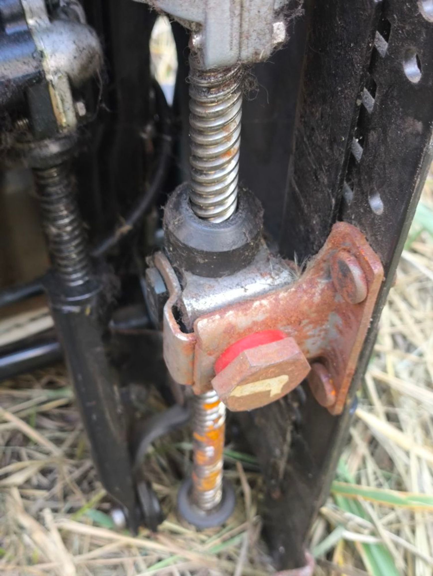 https://ycs.partsauto.market/partsauto-images/thmbs/userImages/a2d258a61cc08549ac0329b7373022c0/part/4138d99f-2f37-44d9-a608-99de47312f23_1786978187943.jpg