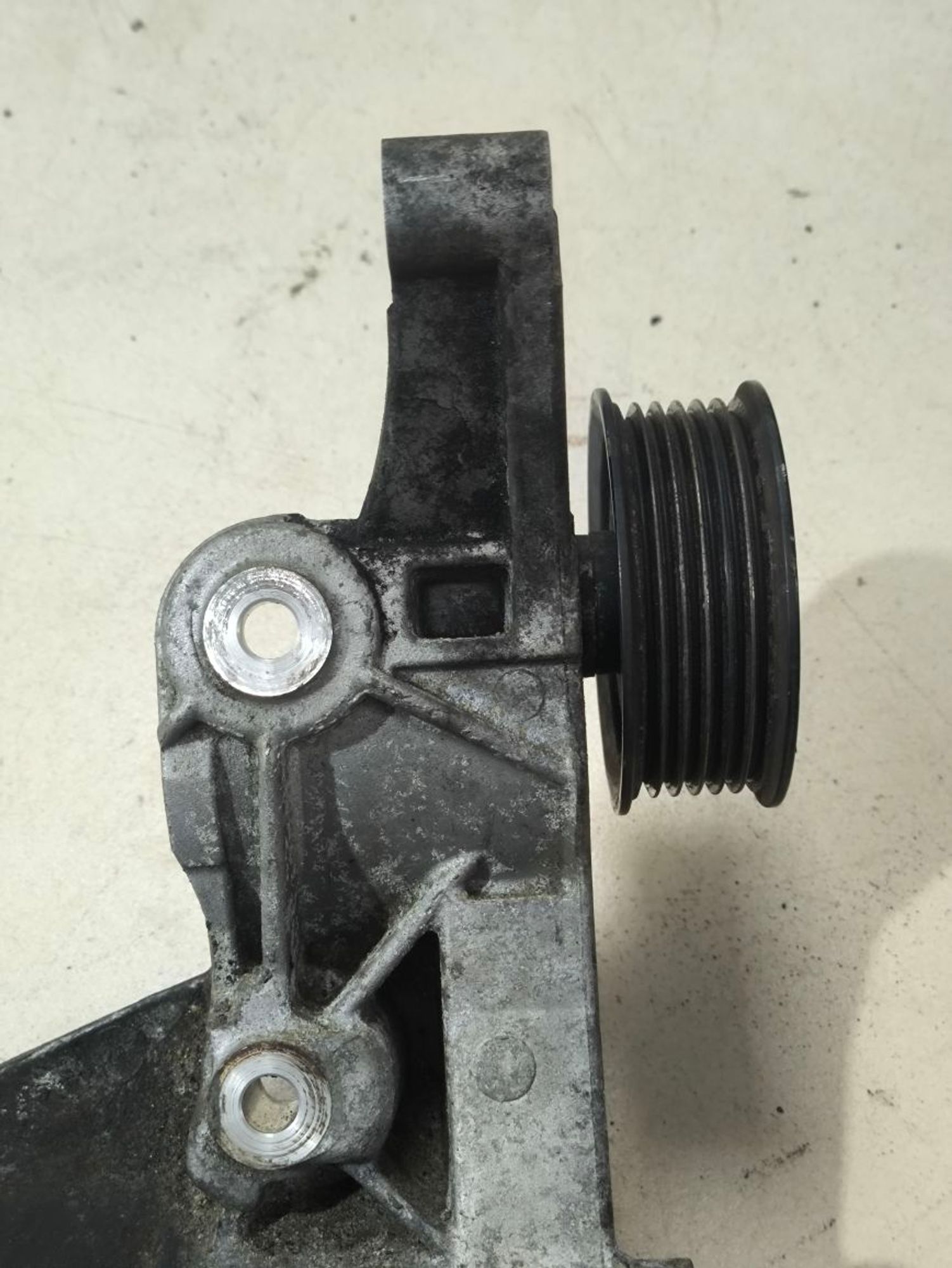 https://ycs.partsauto.market/partsauto-images/thmbs/userImages/a2d258a61cc08549ac0329b7373022c0/part/435265ee-968f-49e6-b9e4-e328dc83d2ef_1782371915667.jpg