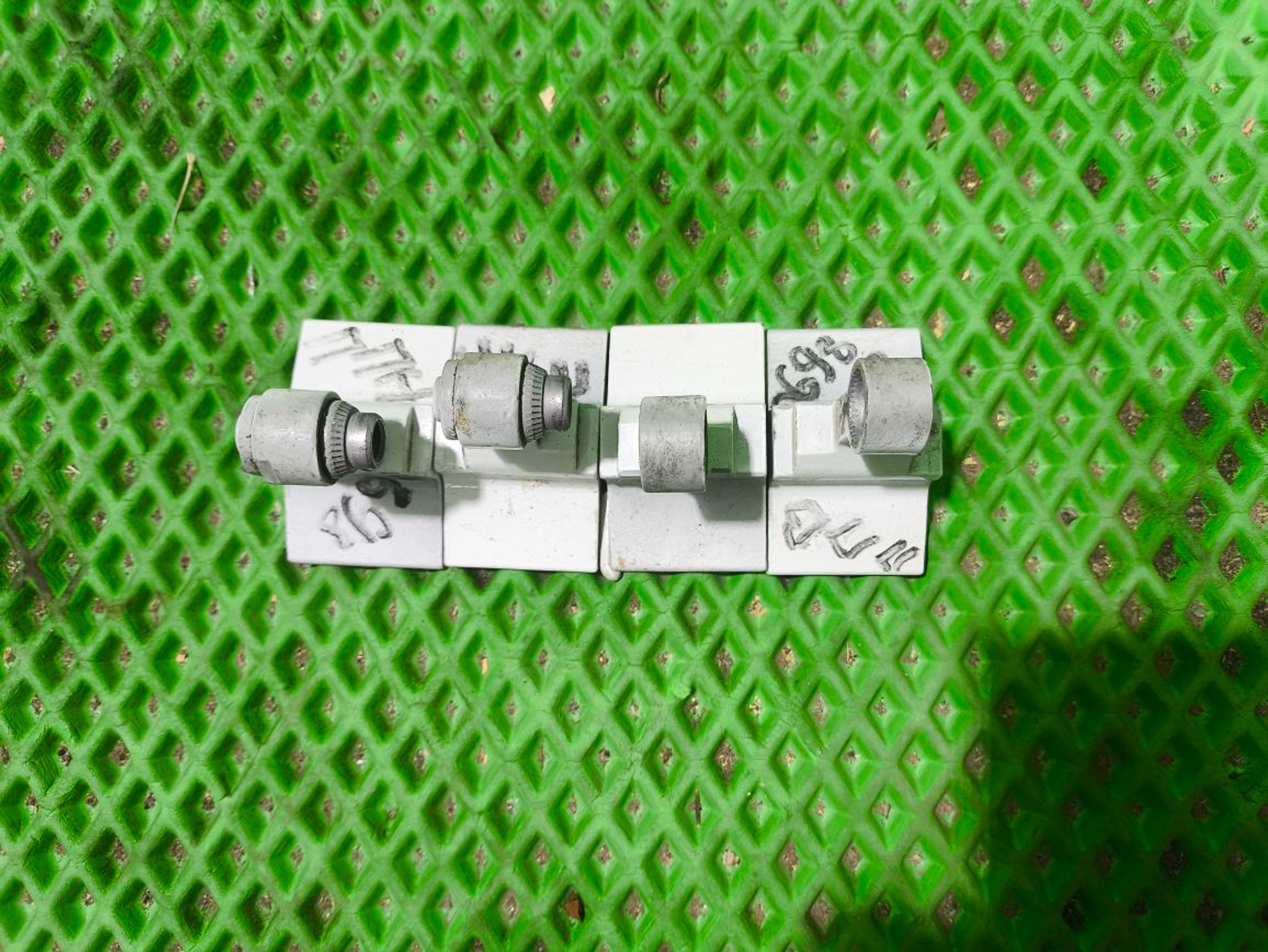 https://ycs.partsauto.market/partsauto-images/thmbs/userImages/a2d258a61cc08549ac0329b7373022c0/part/44917483-51cb-4657-a4e1-6a2b40d96644_1777884363761.jpg