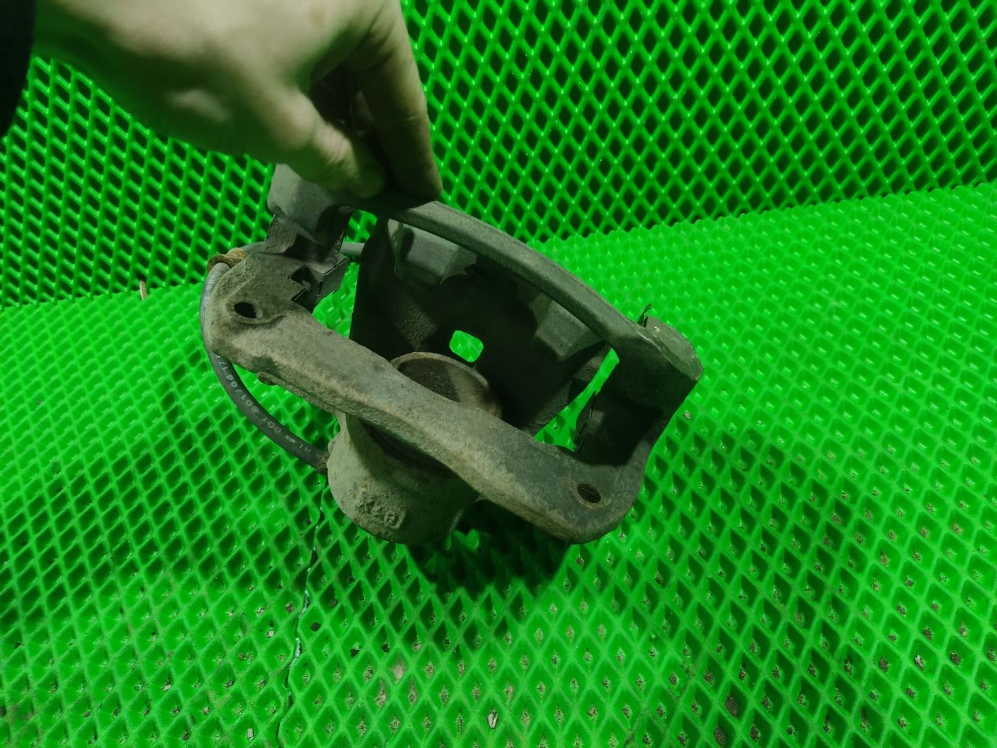 Суппорт тормозной перед.прав. Toyota Camry 40, 3000 рублей, Тамбов