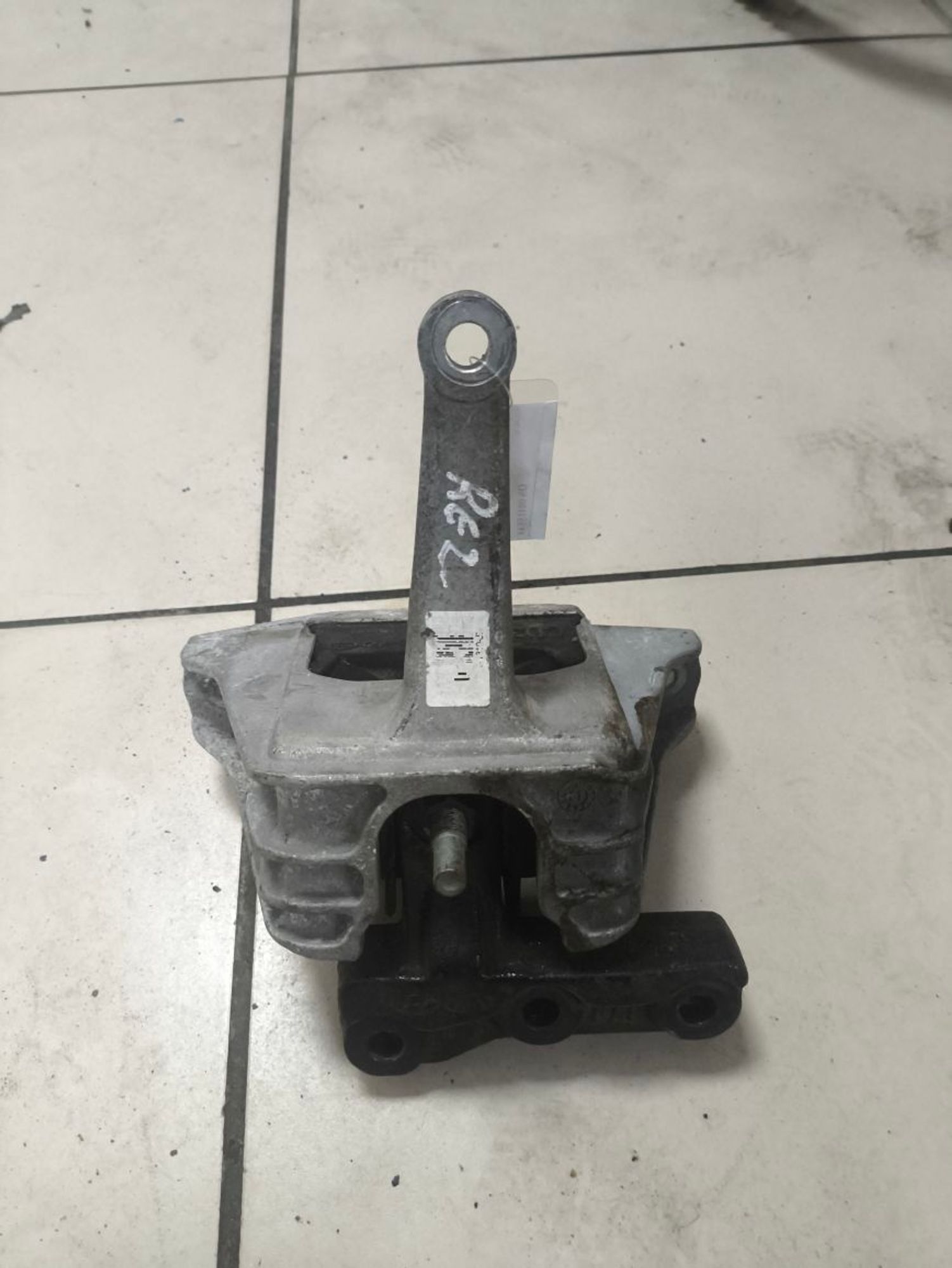https://ycs.partsauto.market/partsauto-images/thmbs/userImages/a2d258a61cc08549ac0329b7373022c0/part/484685f0-ac42-4bac-8319-50da5a7835a6_1787211073581.jpg