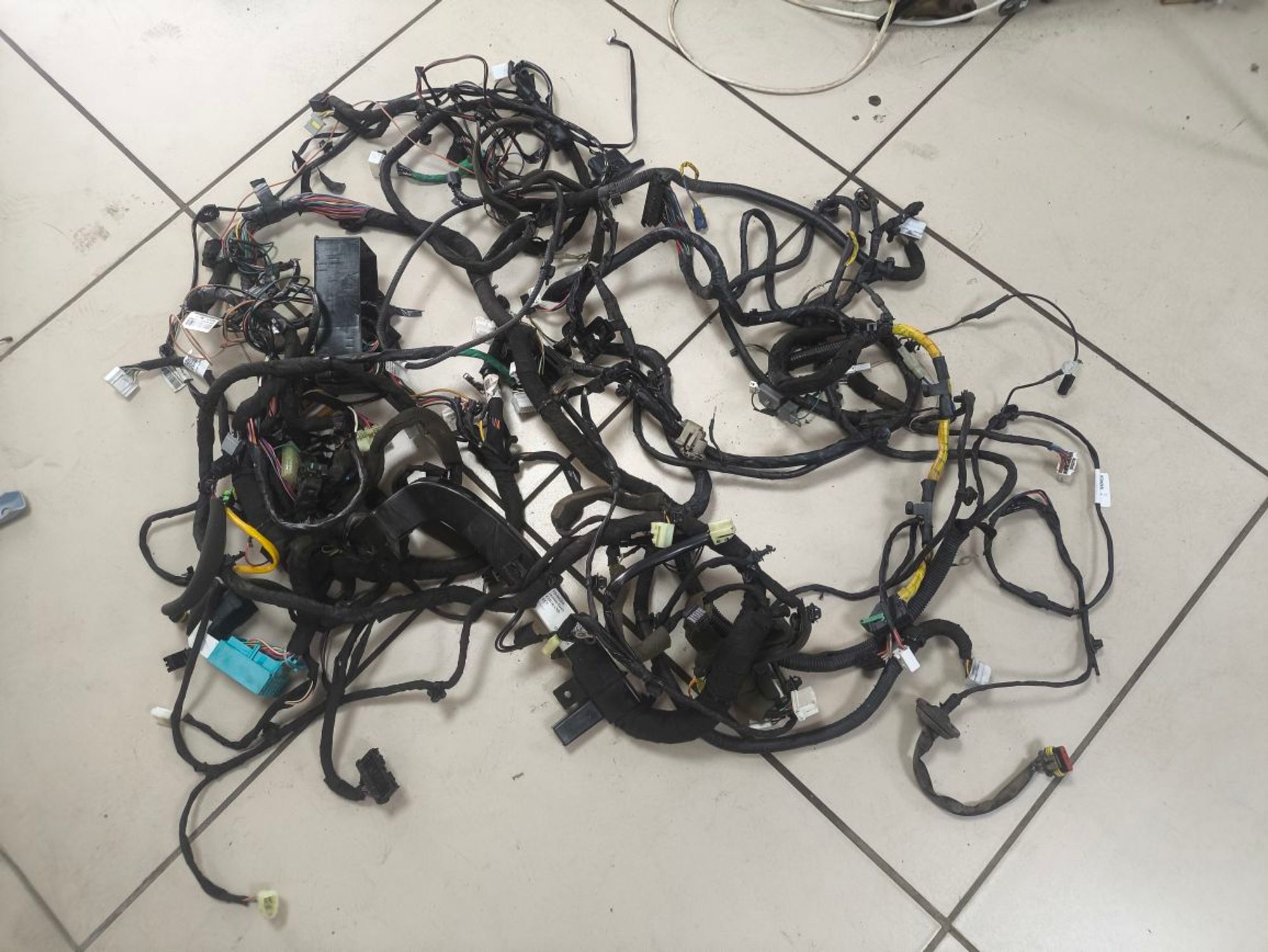 https://ycs.partsauto.market/partsauto-images/thmbs/userImages/a2d258a61cc08549ac0329b7373022c0/part/4922c56e-39ac-467c-8270-6521f97f4519_1781682359125.jpg