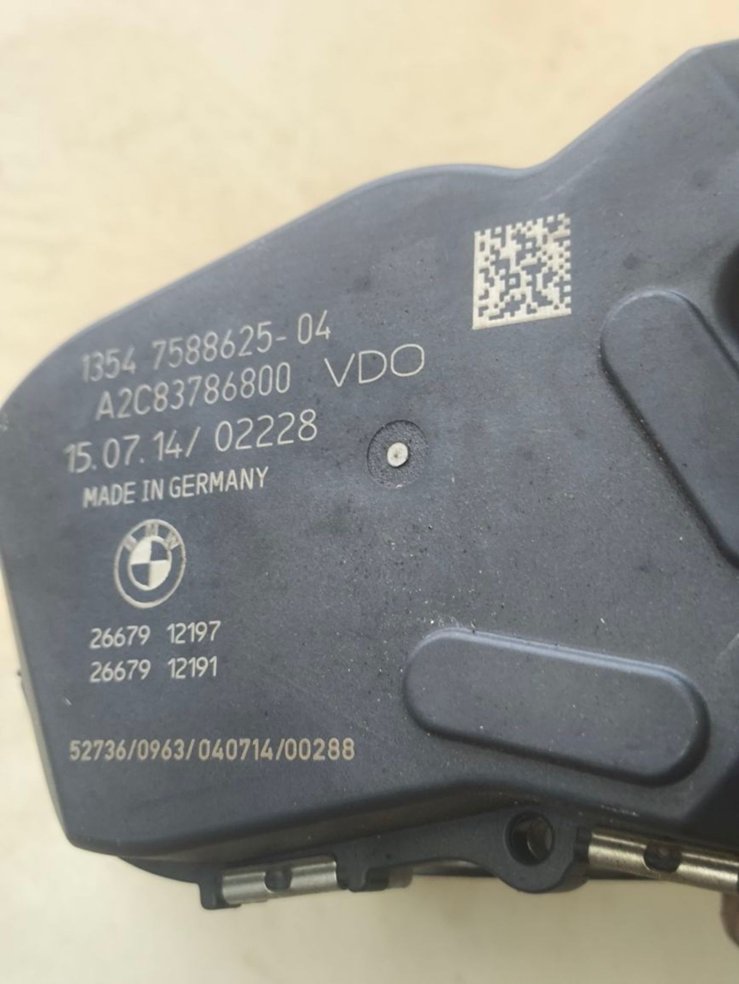 https://ycs.partsauto.market/partsauto-images/thmbs/userImages/a2d258a61cc08549ac0329b7373022c0/part/4a16ee0c-c52a-4f88-9599-3fbc713c3d76_1786018222812.jpg