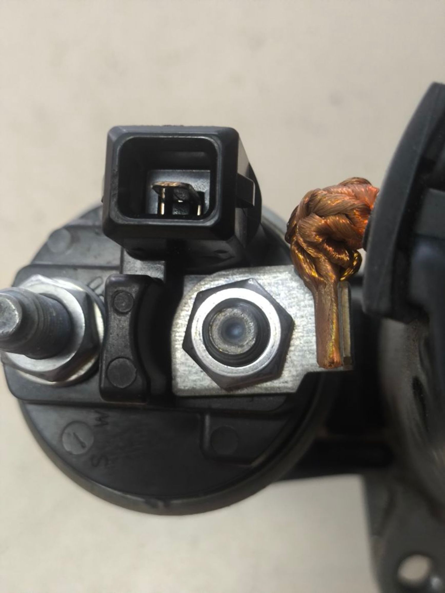 https://ycs.partsauto.market/partsauto-images/thmbs/userImages/a2d258a61cc08549ac0329b7373022c0/part/4a6993bb-a962-4e2c-86d6-fc4ecb3e061c_1785940340557.jpg