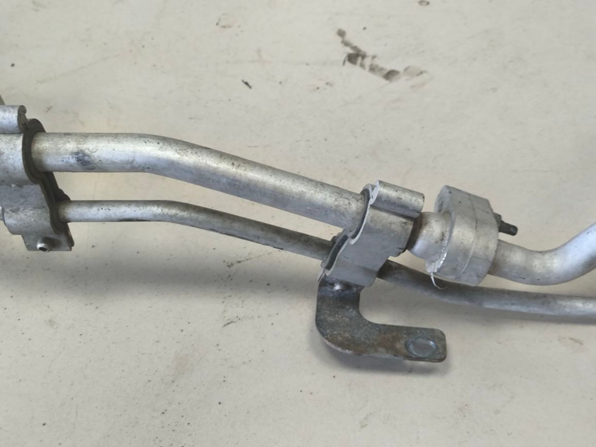 https://ycs.partsauto.market/partsauto-images/thmbs/userImages/a2d258a61cc08549ac0329b7373022c0/part/4b8a5131-af6e-4e5c-b460-687db314a843_1784556046923.jpg