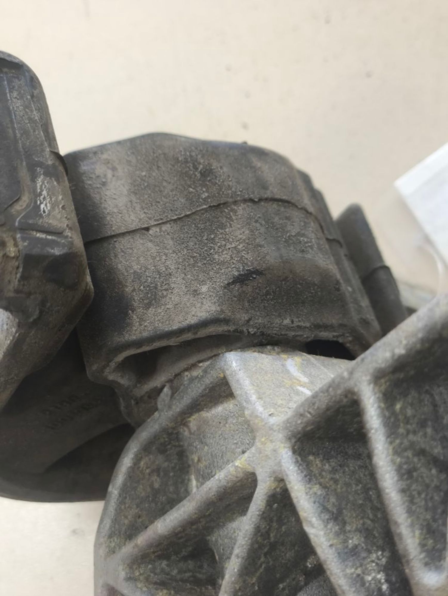 https://ycs.partsauto.market/partsauto-images/thmbs/userImages/a2d258a61cc08549ac0329b7373022c0/part/4bce620f-e8ae-48e5-afc9-e3777610f9ec_1787133893108.jpg