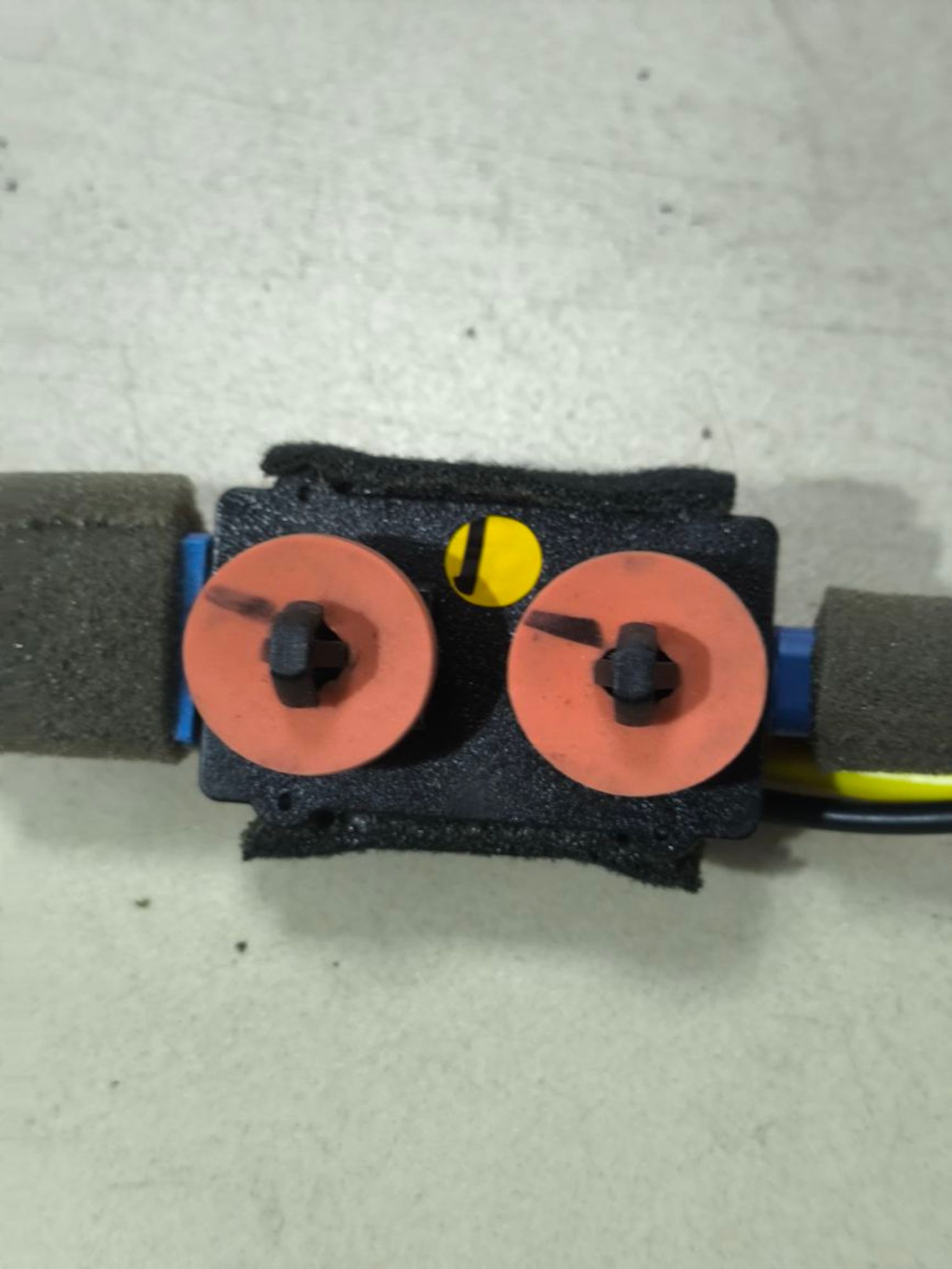 https://ycs.partsauto.market/partsauto-images/thmbs/userImages/a2d258a61cc08549ac0329b7373022c0/part/4c39cd30-2c0a-4efb-a039-f433fec7328d_1782298901329.jpg