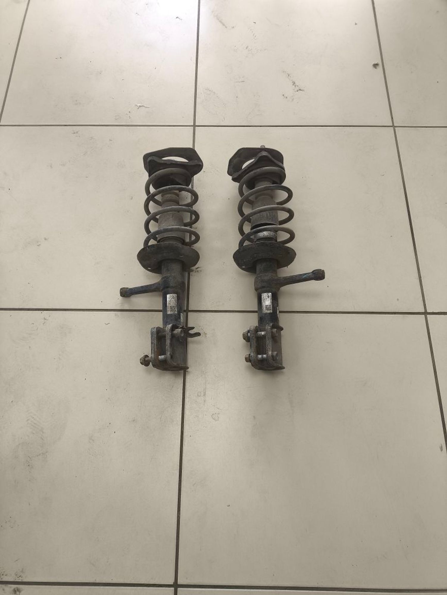 https://ycs.partsauto.market/partsauto-images/thmbs/userImages/a2d258a61cc08549ac0329b7373022c0/part/4ee95de8-8eb2-46a0-bf61-0507c61576b1_1783665989608.jpg