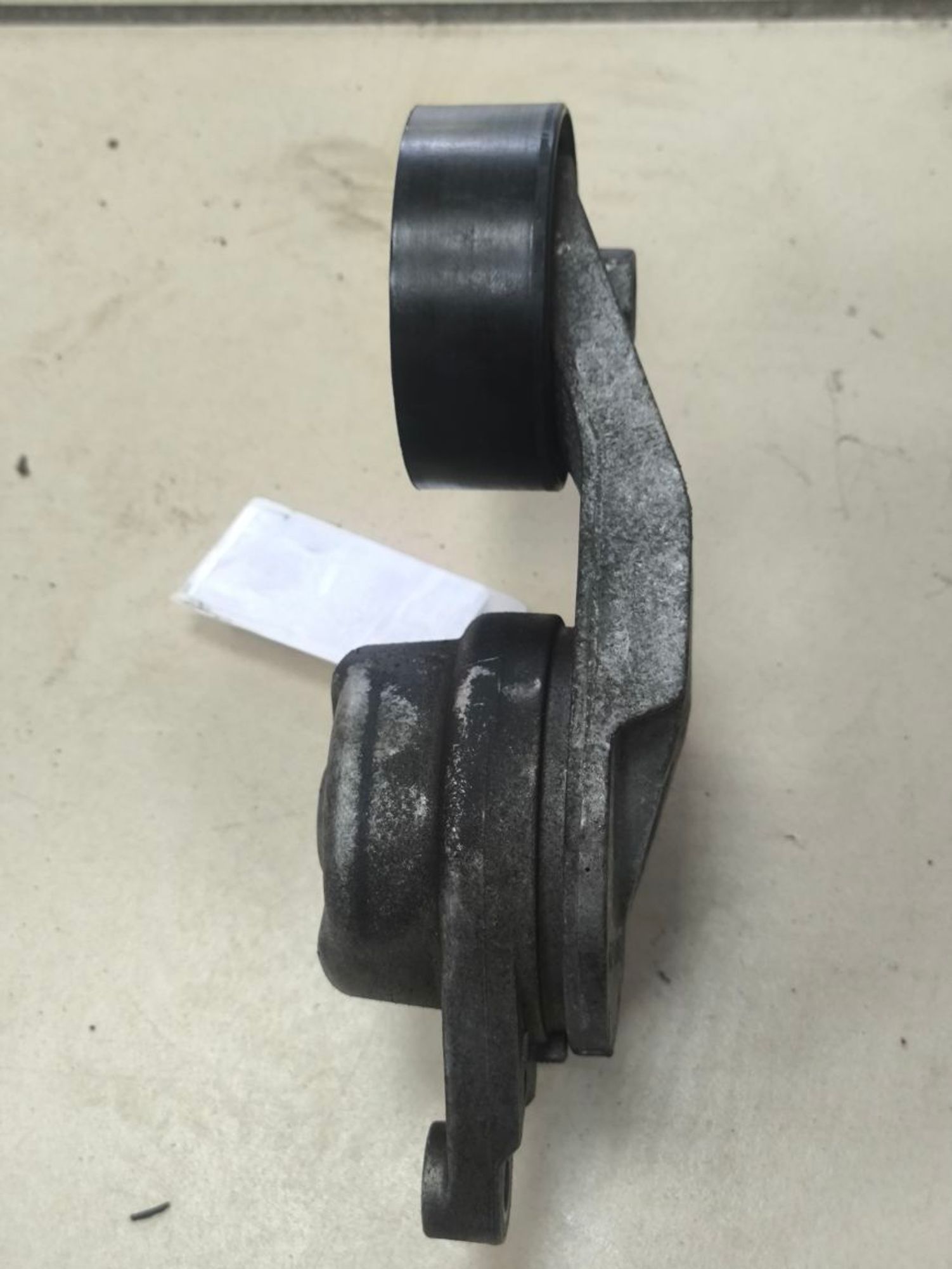 https://ycs.partsauto.market/partsauto-images/thmbs/userImages/a2d258a61cc08549ac0329b7373022c0/part/5082bded-8ee9-4489-a1df-25f47343663b_1785941306790.jpg
