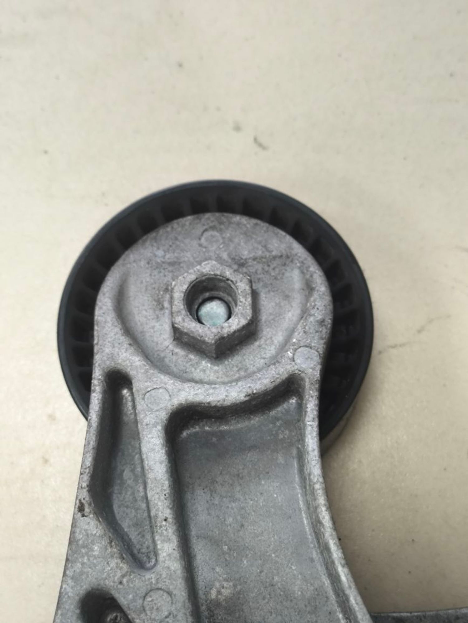 https://ycs.partsauto.market/partsauto-images/thmbs/userImages/a2d258a61cc08549ac0329b7373022c0/part/50847597-f59e-4337-ae5d-f799fd6a2f98_1785941309271.jpg