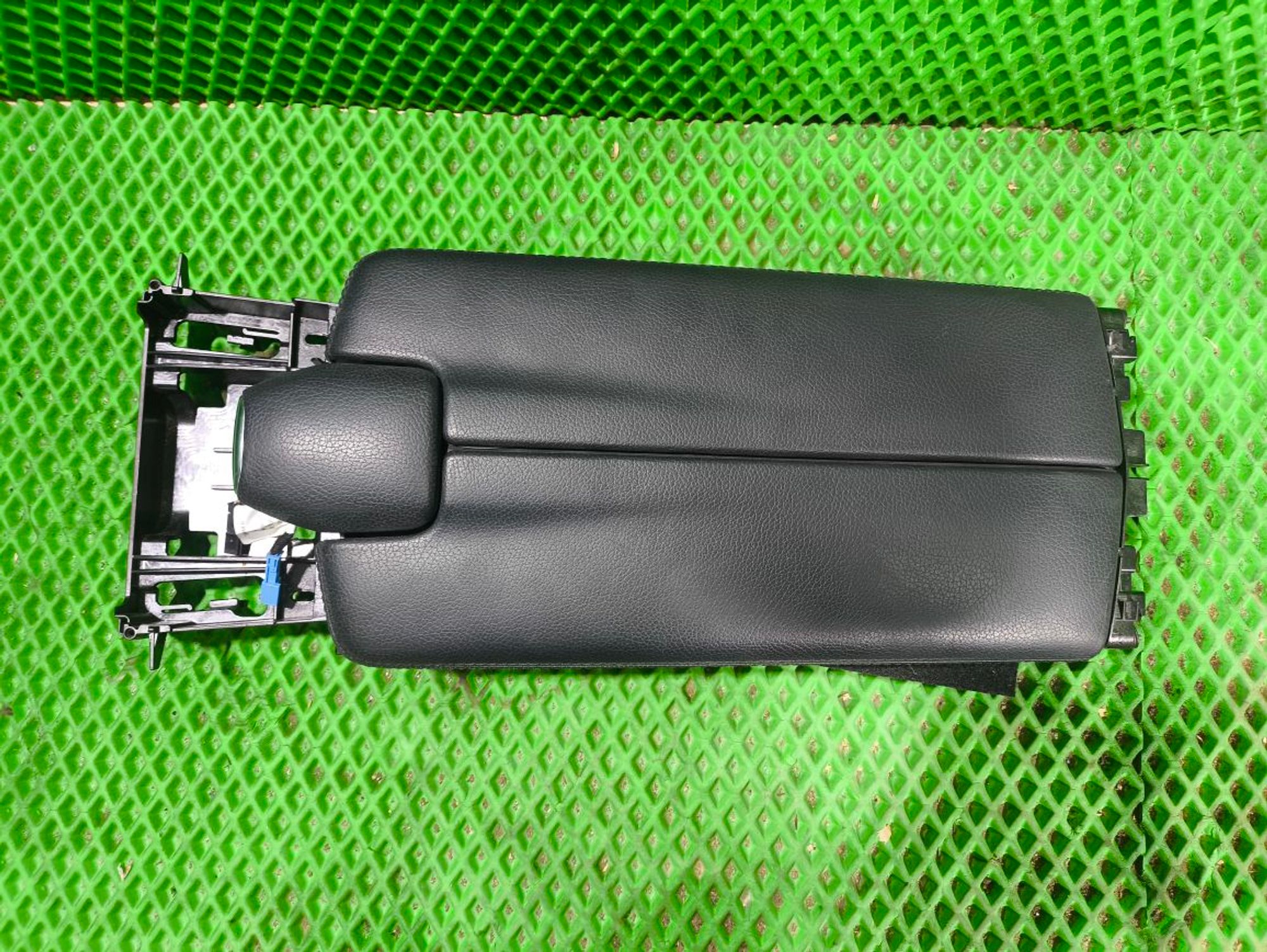 Подлокотник центральный Mercedes-Benz E-класс W212, 7000 рублей, Тамбов