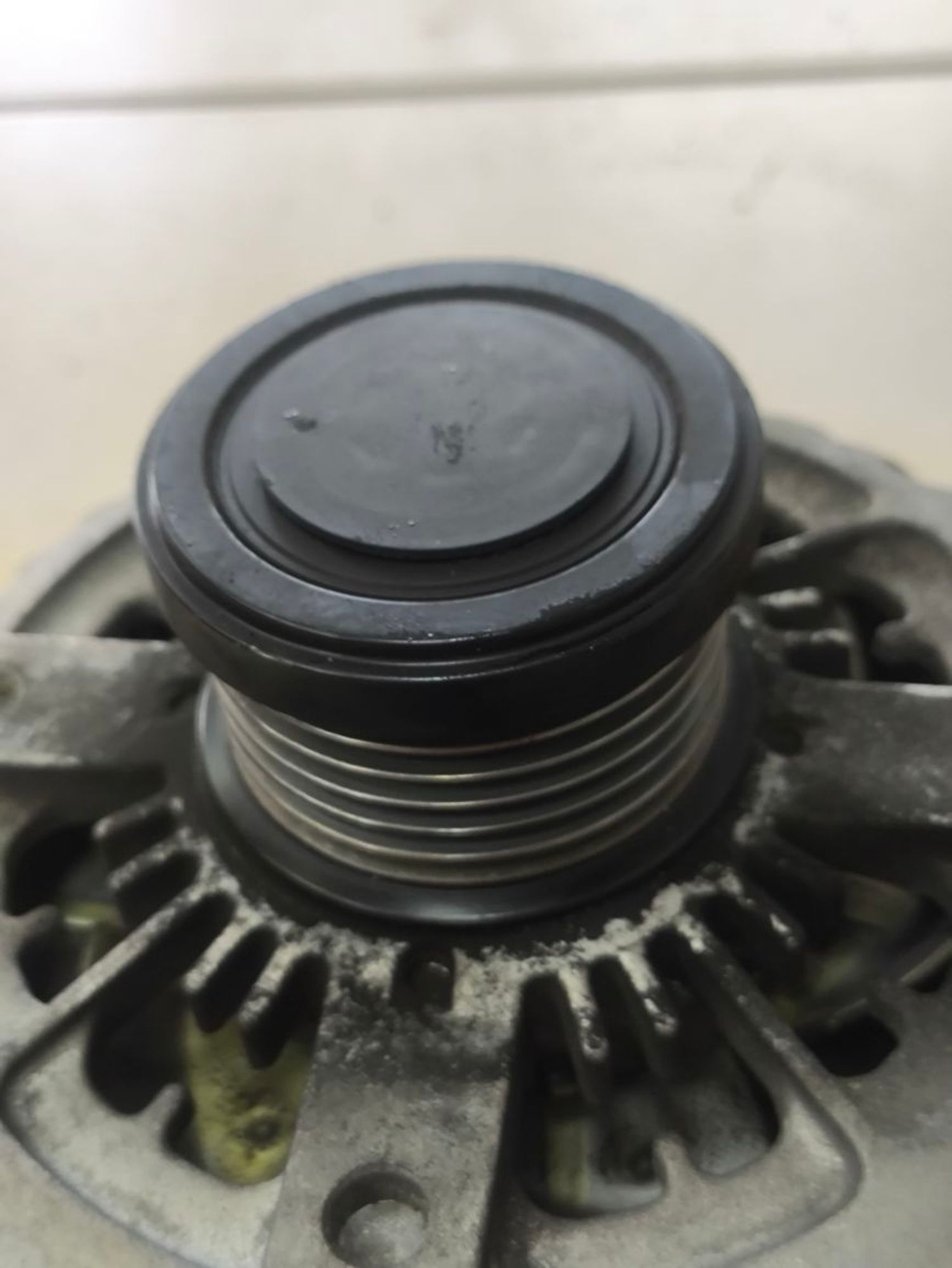 https://ycs.partsauto.market/partsauto-images/thmbs/userImages/a2d258a61cc08549ac0329b7373022c0/part/51548dad-f441-46b9-bb32-95eb662cddf2_1785937633595.jpg