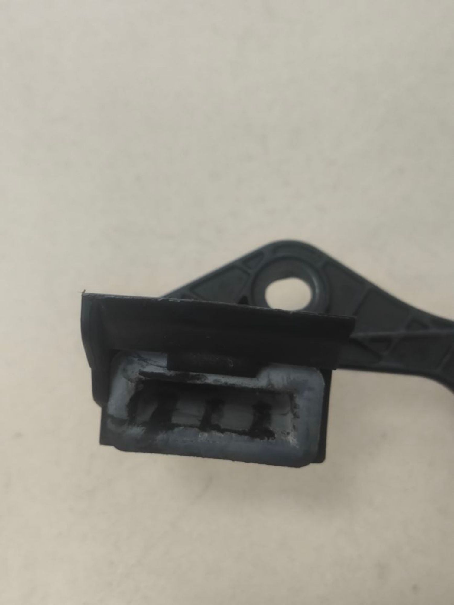 https://ycs.partsauto.market/partsauto-images/thmbs/userImages/a2d258a61cc08549ac0329b7373022c0/part/51a03d33-de25-420f-905c-e1d5bdaa8823_1786089345403.jpg