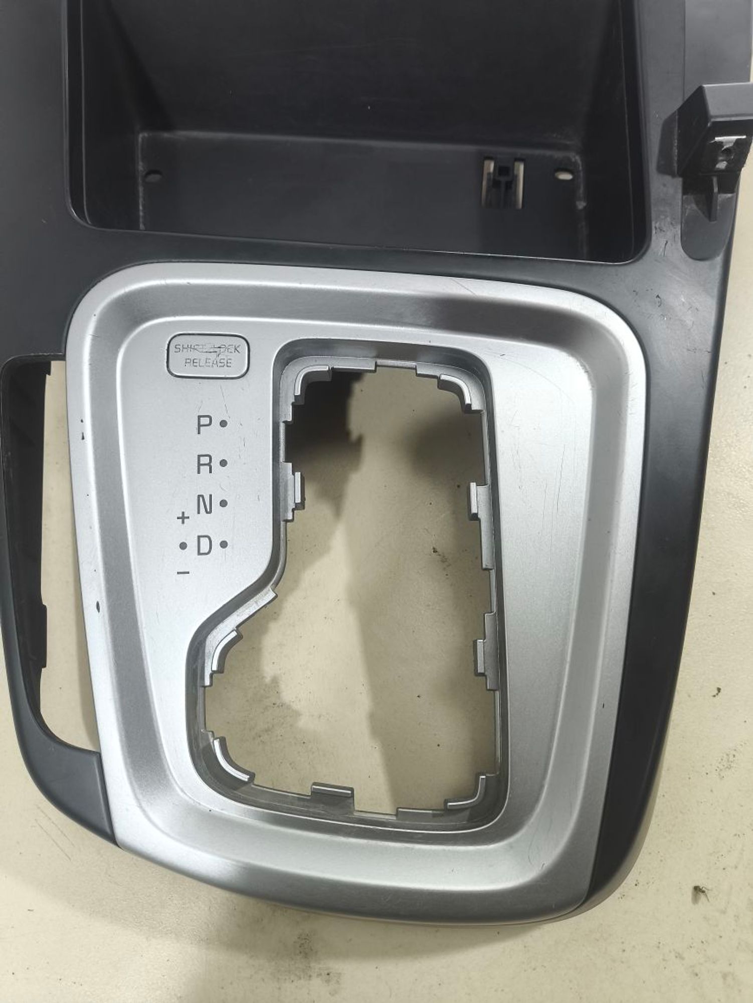https://ycs.partsauto.market/partsauto-images/thmbs/userImages/a2d258a61cc08549ac0329b7373022c0/part/528acecb-948f-42e5-a28b-cf5a8876f678_1780486656283.jpg