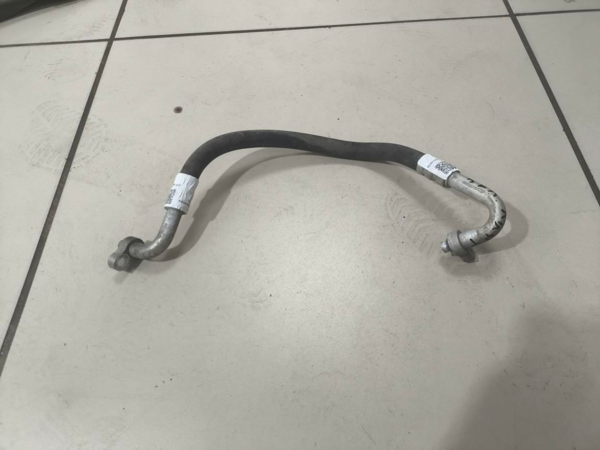 https://ycs.partsauto.market/partsauto-images/thmbs/userImages/a2d258a61cc08549ac0329b7373022c0/part/5374ef3d-a737-4b6f-86cd-dc083bb9a190_1781333385172.jpg