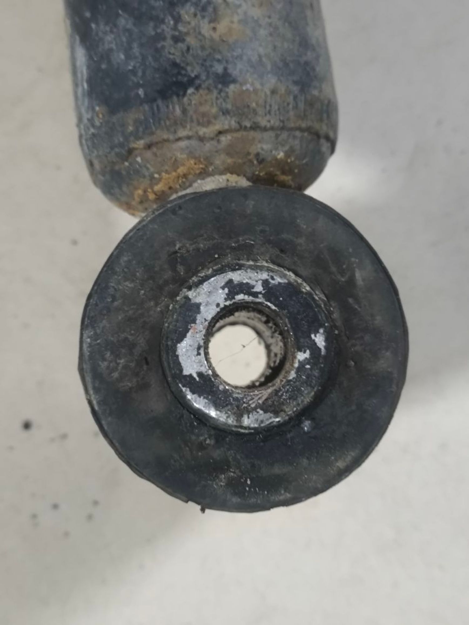 https://ycs.partsauto.market/partsauto-images/thmbs/userImages/a2d258a61cc08549ac0329b7373022c0/part/5481b5a6-d84c-47f2-8fd5-3edfeb4a6173_1785478979270.jpg