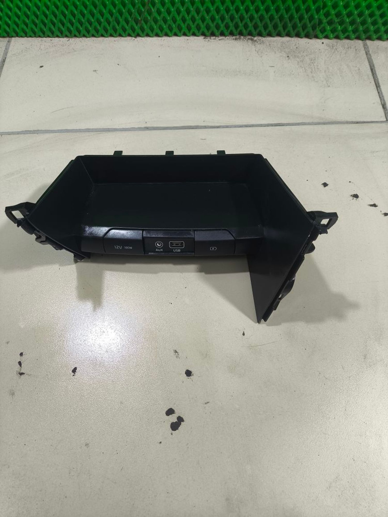 https://ycs.partsauto.market/partsauto-images/thmbs/userImages/a2d258a61cc08549ac0329b7373022c0/part/559692ae-9b0b-42fb-a6c1-1fd04835e57a_1780042570337.jpg