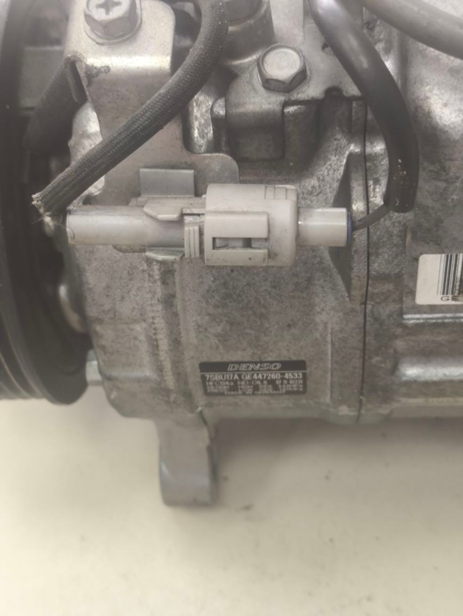 https://ycs.partsauto.market/partsauto-images/thmbs/userImages/a2d258a61cc08549ac0329b7373022c0/part/55f59210-ccd5-47aa-81e3-54815e554ecb_1785936646331.jpg