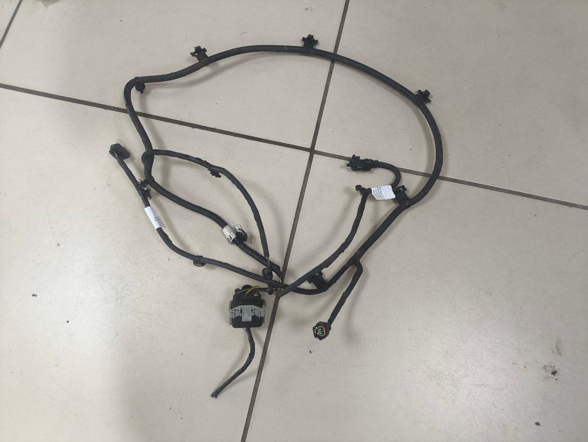 https://ycs.partsauto.market/partsauto-images/thmbs/userImages/a2d258a61cc08549ac0329b7373022c0/part/5662de9d-548b-4340-bdeb-0fd78d3a05c3_1781950207275.jpg