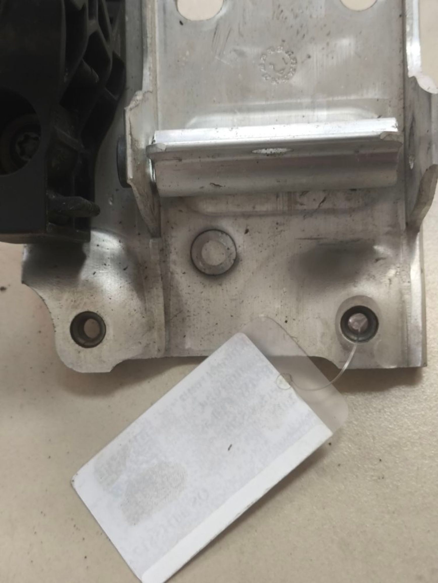https://ycs.partsauto.market/partsauto-images/thmbs/userImages/a2d258a61cc08549ac0329b7373022c0/part/56899fff-b1c5-4b8a-82aa-190bfa31e4c7_1787146136026.jpg