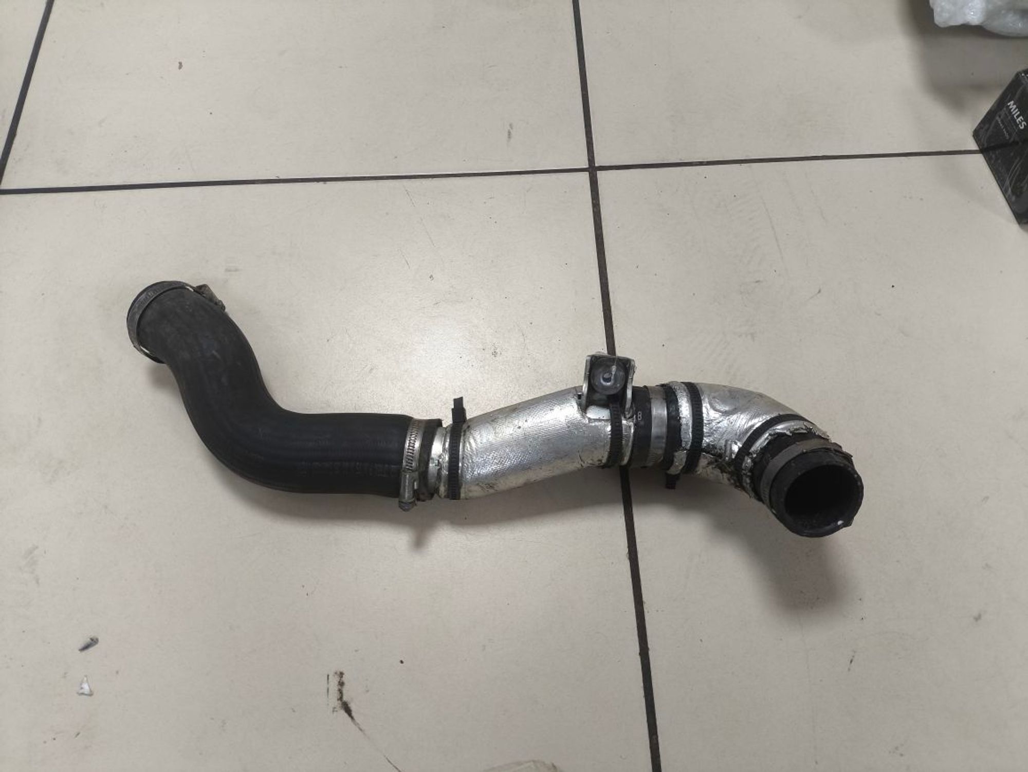 https://ycs.partsauto.market/partsauto-images/thmbs/userImages/a2d258a61cc08549ac0329b7373022c0/part/56cf18de-8ea4-4669-87ff-58fbf1f3213e_1786955905716.jpg