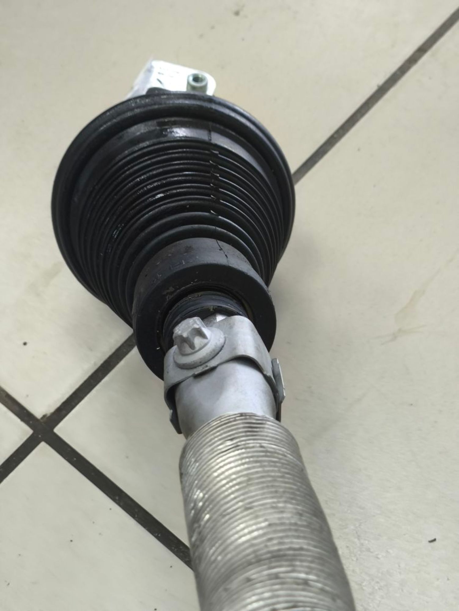 https://ycs.partsauto.market/partsauto-images/thmbs/userImages/a2d258a61cc08549ac0329b7373022c0/part/56e631c7-64ea-4471-9945-73d9a464c488_1782392901685.jpg