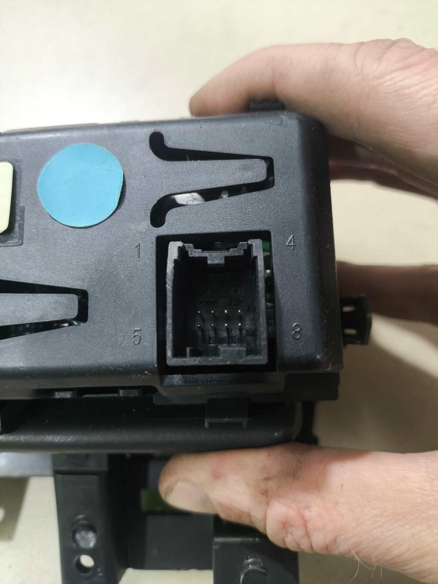 https://ycs.partsauto.market/partsauto-images/thmbs/userImages/a2d258a61cc08549ac0329b7373022c0/part/588ad67e-1dbf-41fb-874e-cab51f49fe8d_1780050254521.jpg