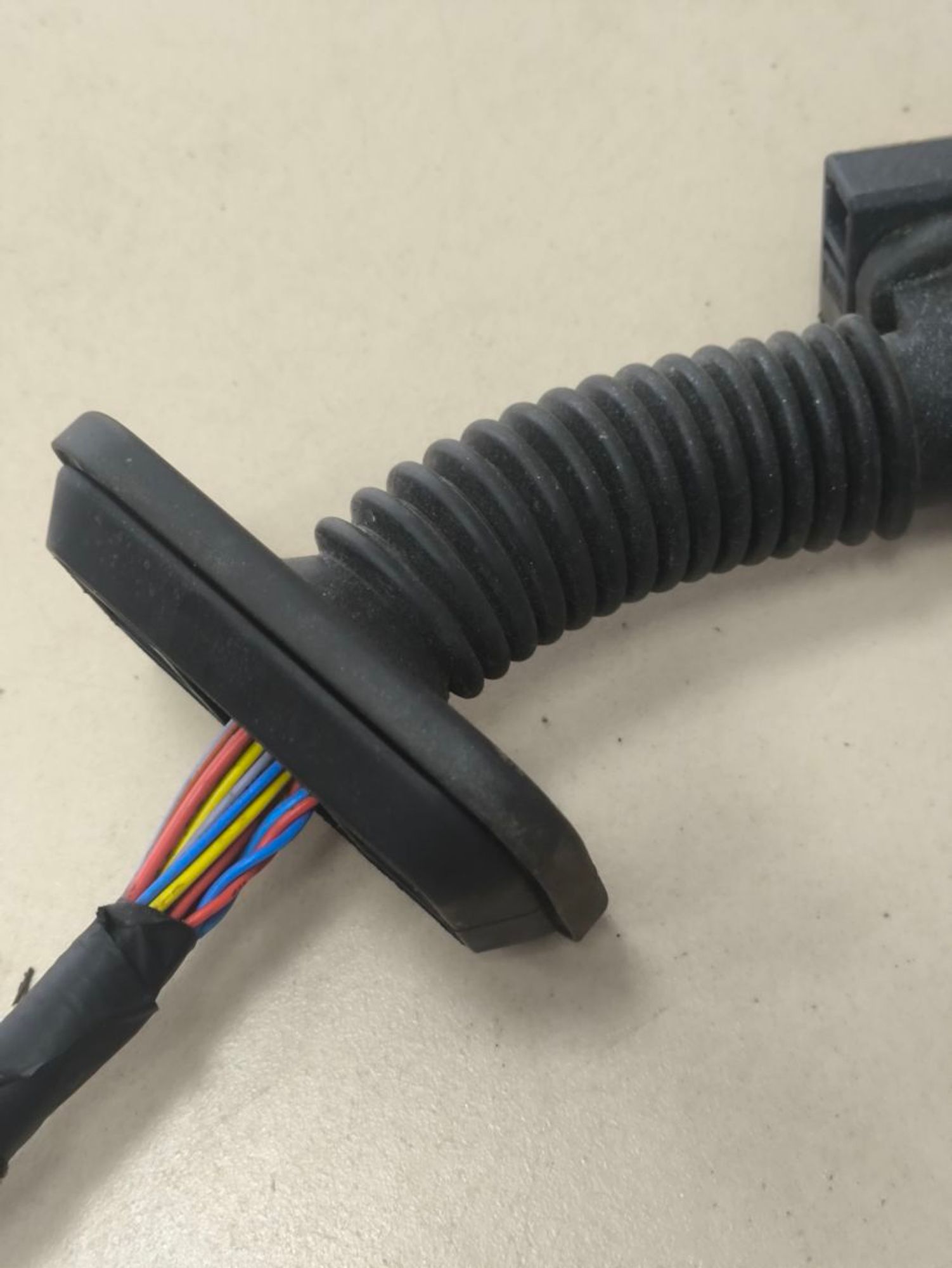 https://ycs.partsauto.market/partsauto-images/thmbs/userImages/a2d258a61cc08549ac0329b7373022c0/part/5964e202-9f32-4b5b-9575-994f5fa67422_1785493120110.jpg