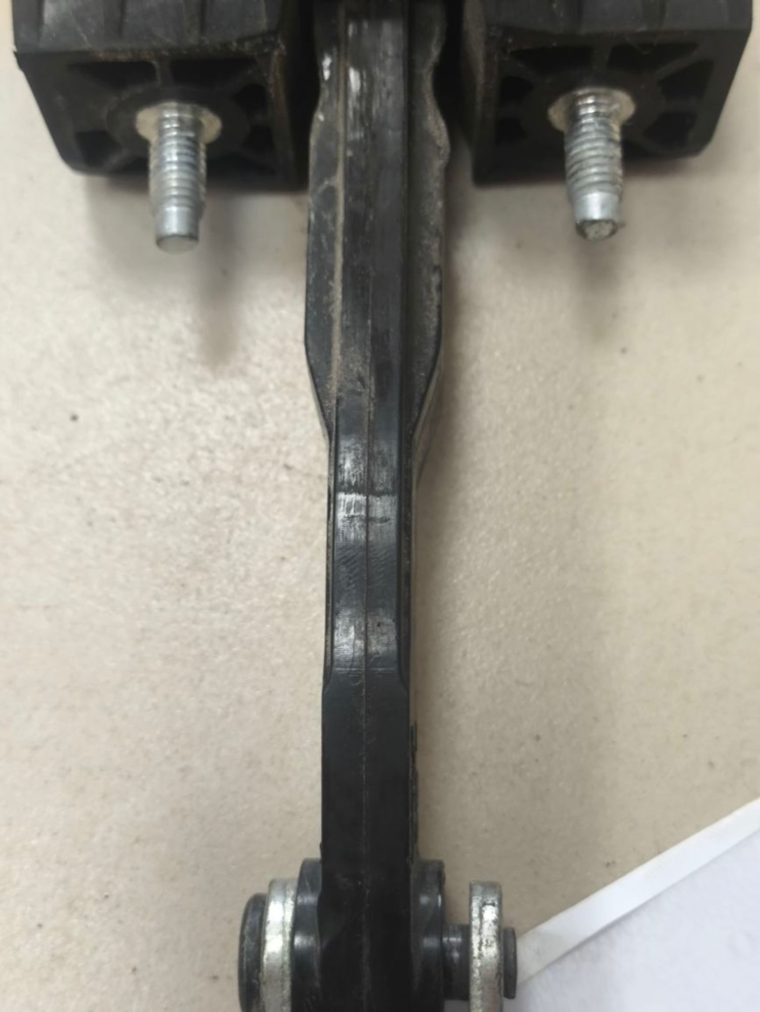 https://ycs.partsauto.market/partsauto-images/thmbs/userImages/a2d258a61cc08549ac0329b7373022c0/part/5975c6a4-7c80-4a2b-8a02-592c1b83c041_1785497566145.jpg