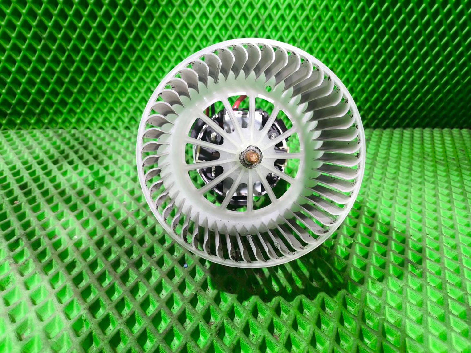 https://ycs.partsauto.market/partsauto-images/thmbs/userImages/a2d258a61cc08549ac0329b7373022c0/part/60865ecc-ba46-4593-b7ab-049062627ba0_1777975147852.jpg