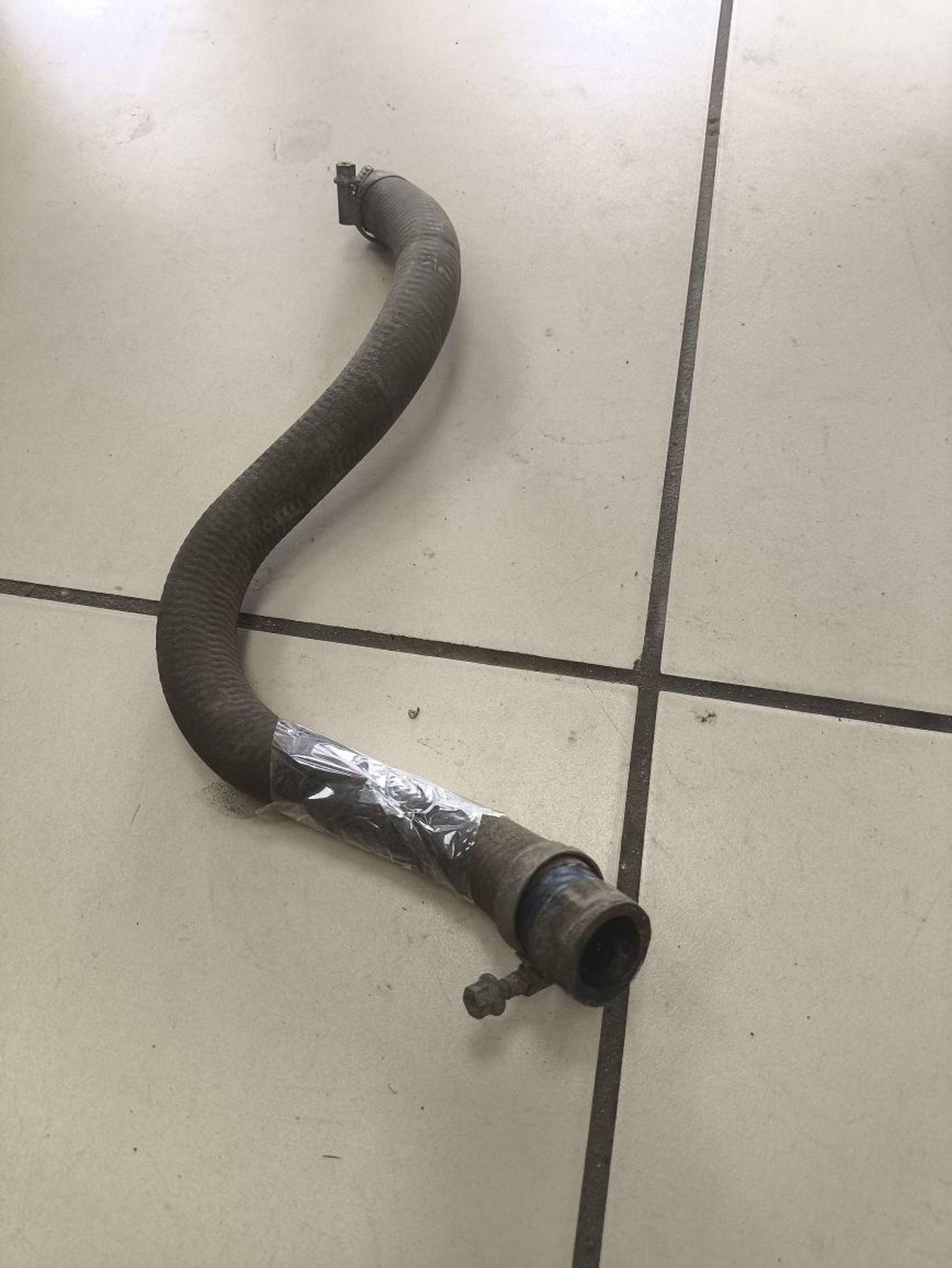 https://ycs.partsauto.market/partsauto-images/thmbs/userImages/a2d258a61cc08549ac0329b7373022c0/part/61235429-5586-4e9f-8981-ff5ba73d3a0b_1784808543314.jpg