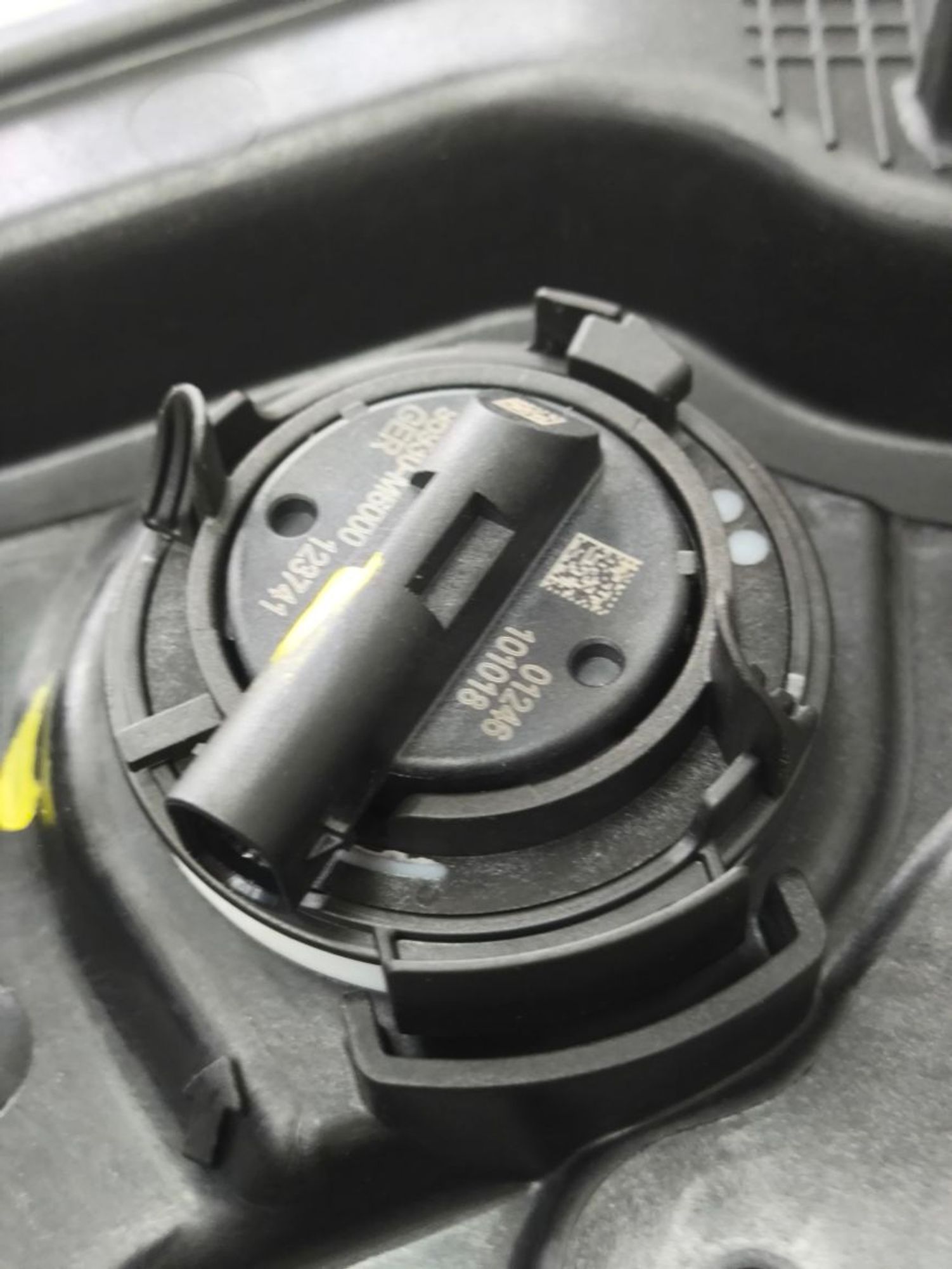 https://ycs.partsauto.market/partsauto-images/thmbs/userImages/a2d258a61cc08549ac0329b7373022c0/part/616adb7c-83c1-4062-b72d-1bf85931119a_1784902721893.jpg
