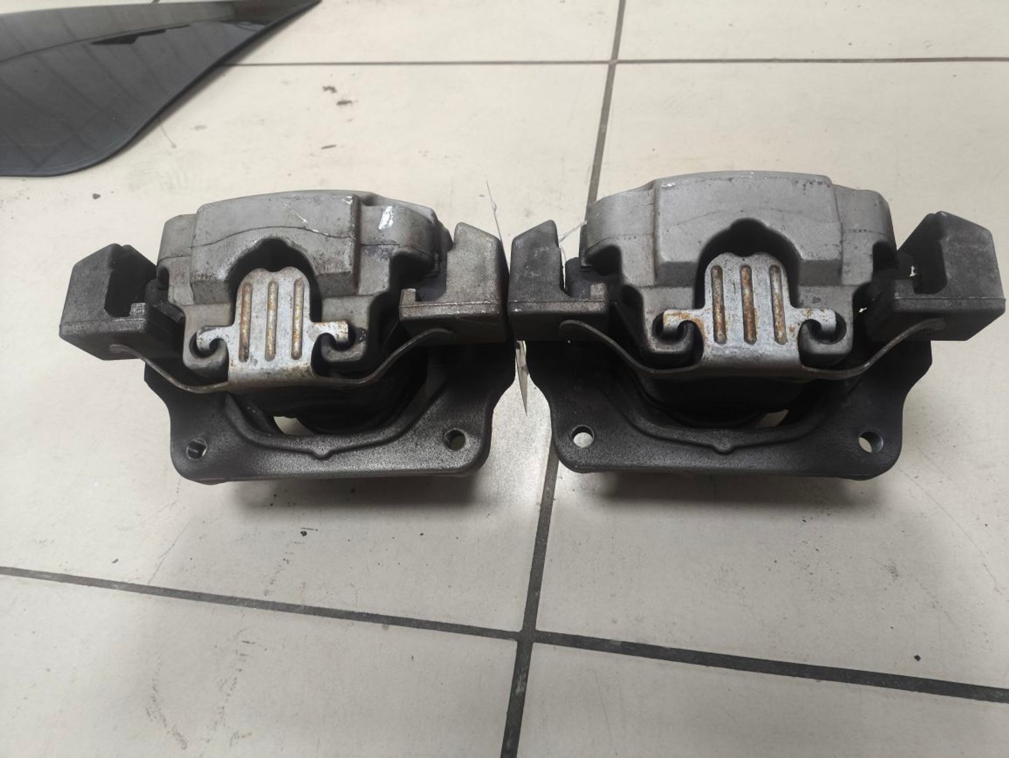 https://ycs.partsauto.market/partsauto-images/thmbs/userImages/a2d258a61cc08549ac0329b7373022c0/part/64c35ec7-fcae-42ac-ab73-3c9920371900_1787235953704.jpg