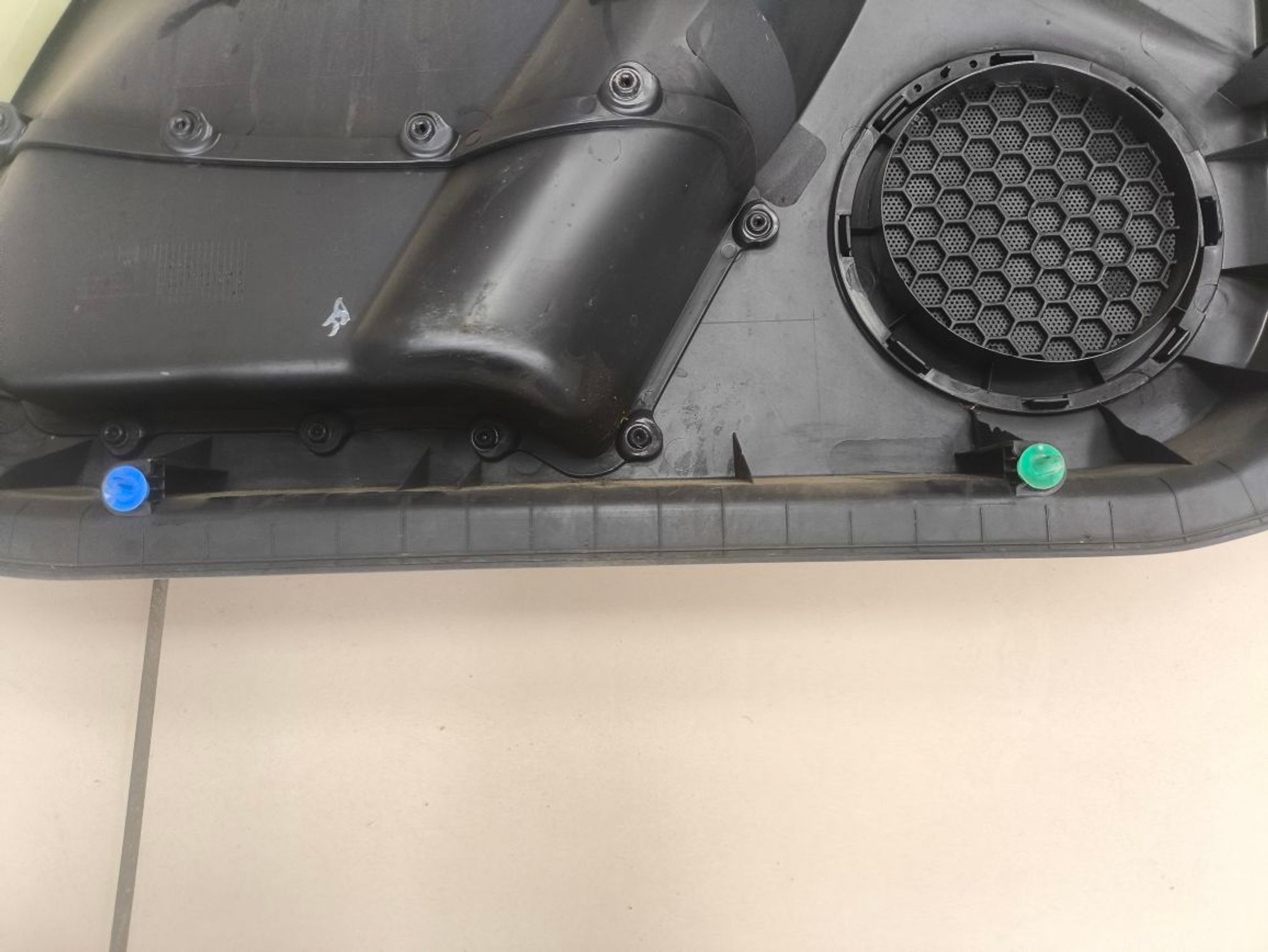 https://ycs.partsauto.market/partsauto-images/thmbs/userImages/a2d258a61cc08549ac0329b7373022c0/part/67469613-7c1e-4651-baf0-a054b5949918_1781871491057.jpg