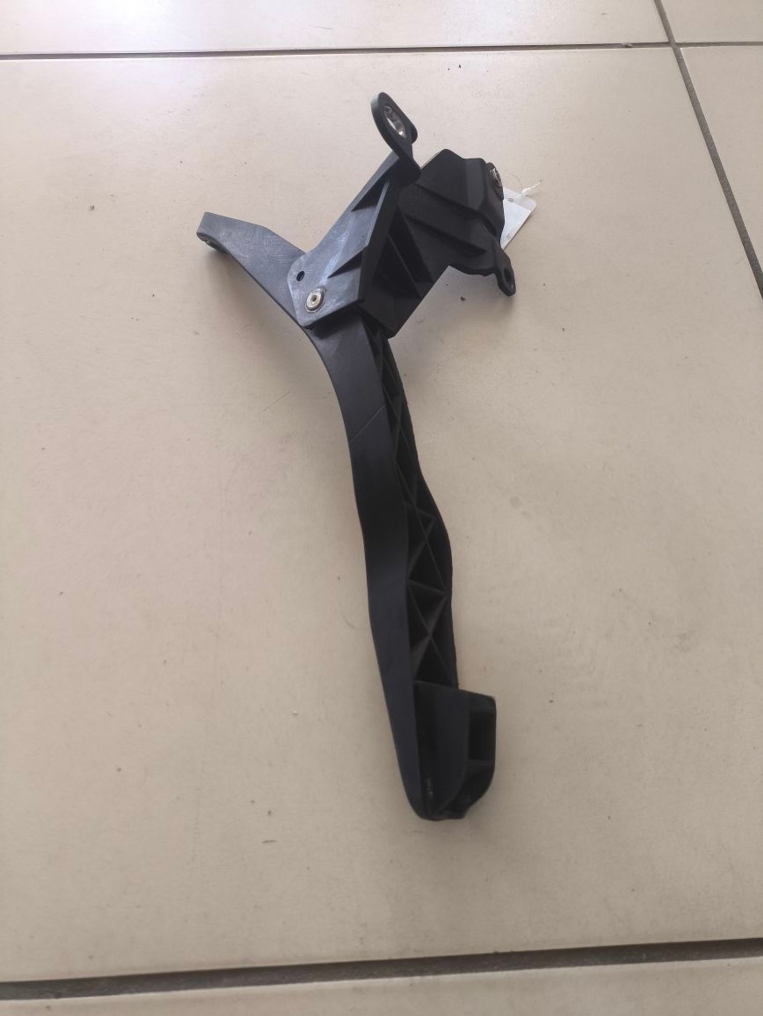 https://ycs.partsauto.market/partsauto-images/thmbs/userImages/a2d258a61cc08549ac0329b7373022c0/part/678829db-ceac-483d-b3e1-1b849aaa4b65_1787122955116.jpg