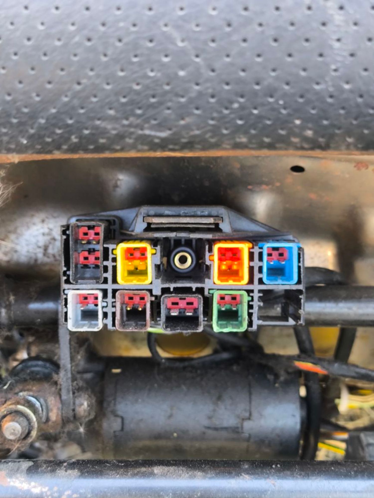 https://ycs.partsauto.market/partsauto-images/thmbs/userImages/a2d258a61cc08549ac0329b7373022c0/part/691b3f0b-f49b-4cf9-b1fe-badd44462cca_1786978185284.jpg
