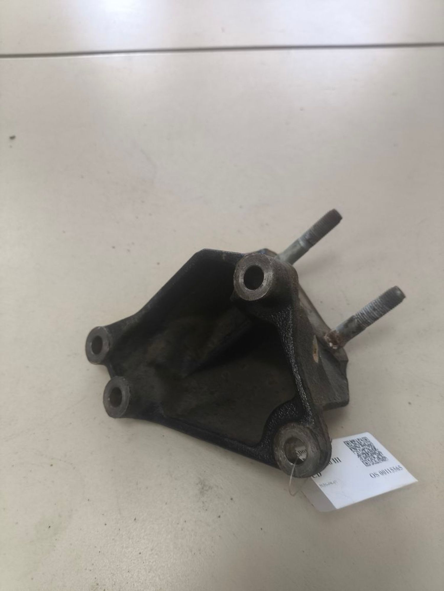 https://ycs.partsauto.market/partsauto-images/thmbs/userImages/a2d258a61cc08549ac0329b7373022c0/part/6a90c813-7e2c-444f-98cd-de2df6f577f2_1786101961397.jpg